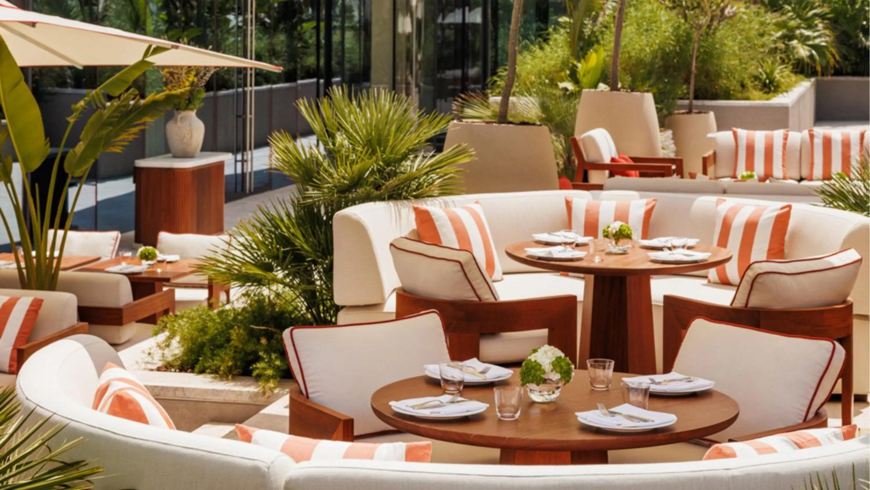 Restaurant/places to eat in Jumeirah Residences Marsa Al Arab Dubai