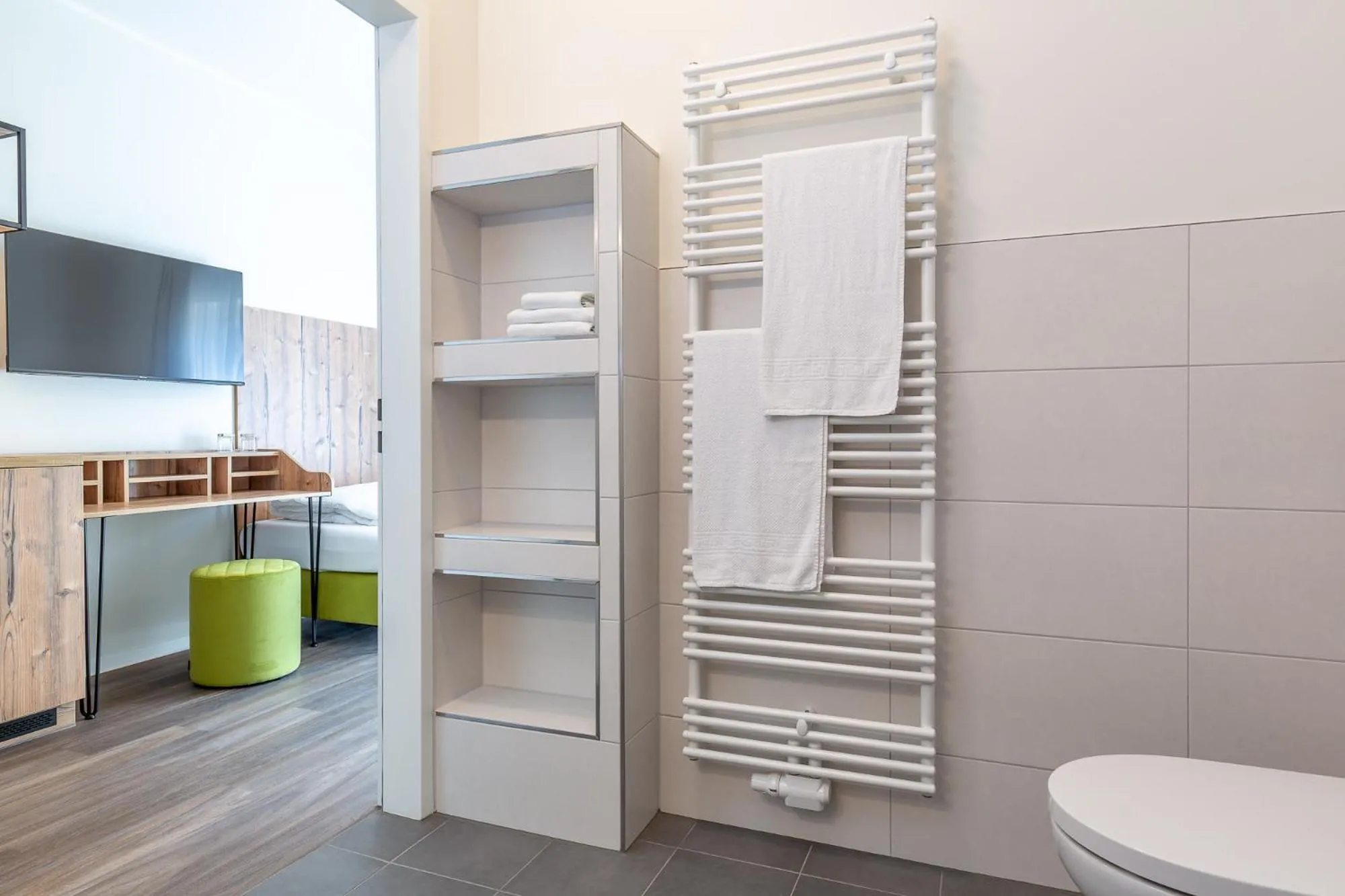 Twin Room - Disability Access in Hotel Fuchsbau Jüterbog