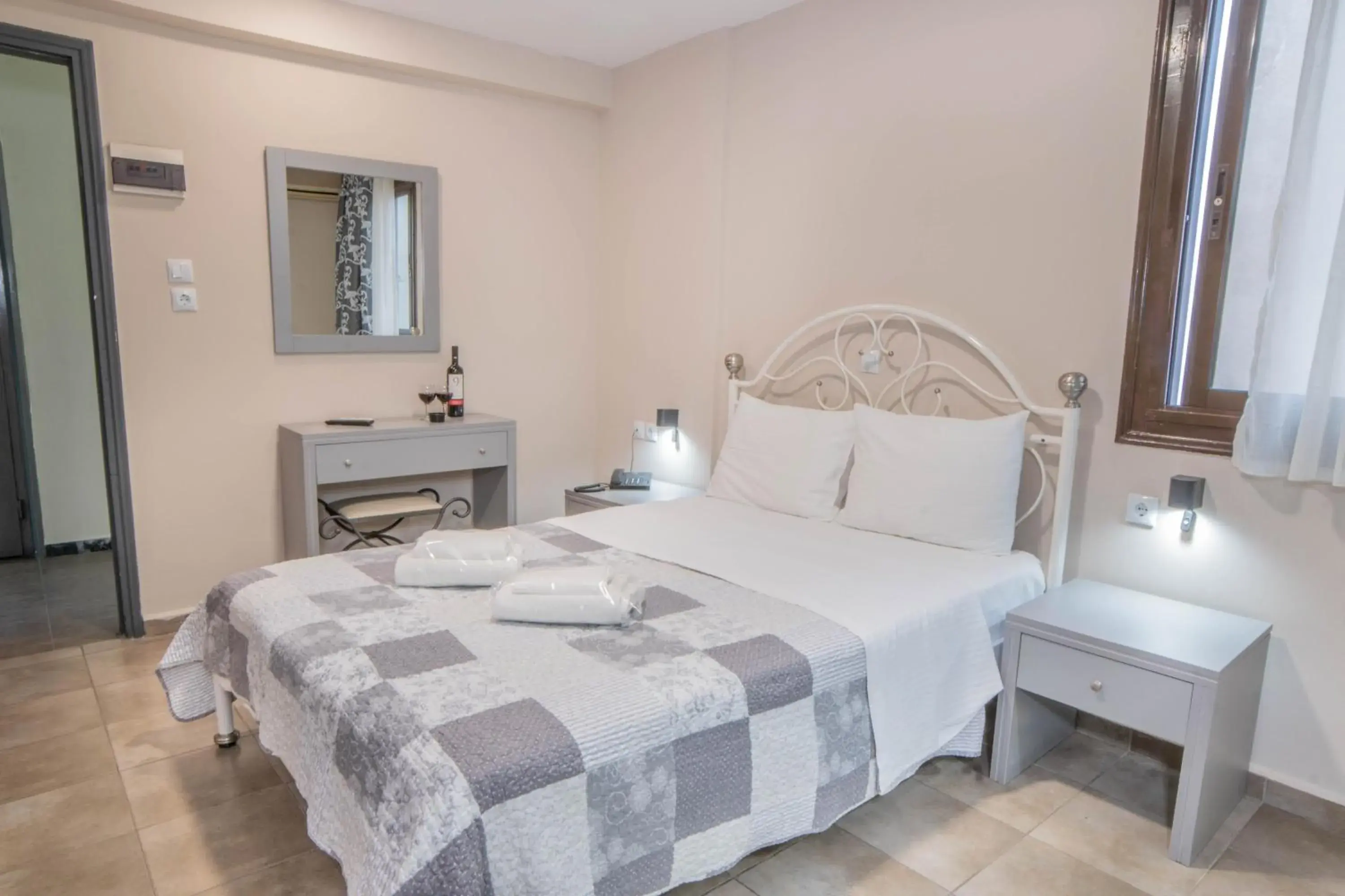 Bedroom, Bed in Anita Hotel Bedroom, Bed in Anita Hotel