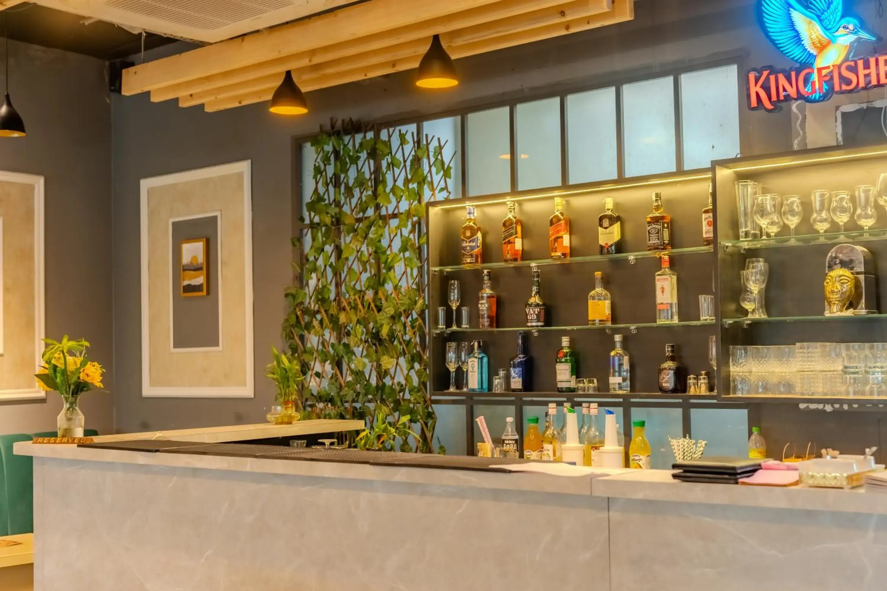 Restaurant/places to eat in Hotel Park Hills Restaurant/places to eat in Hotel Park Hills