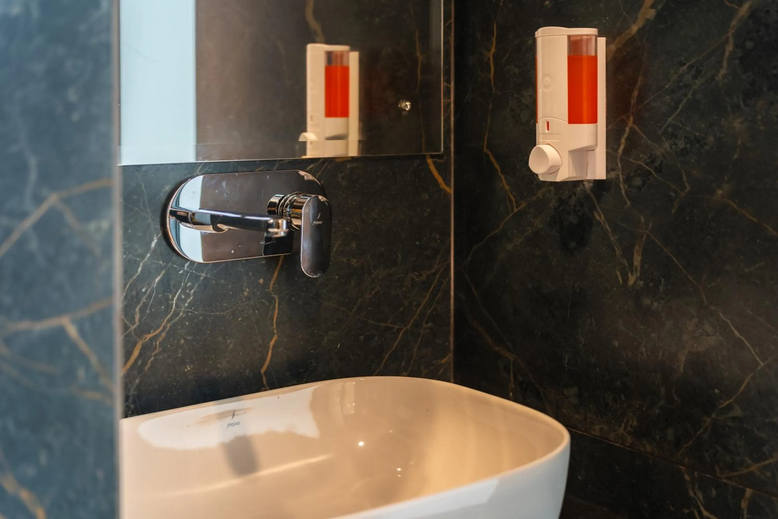 Bathroom in Hotel Park Hills