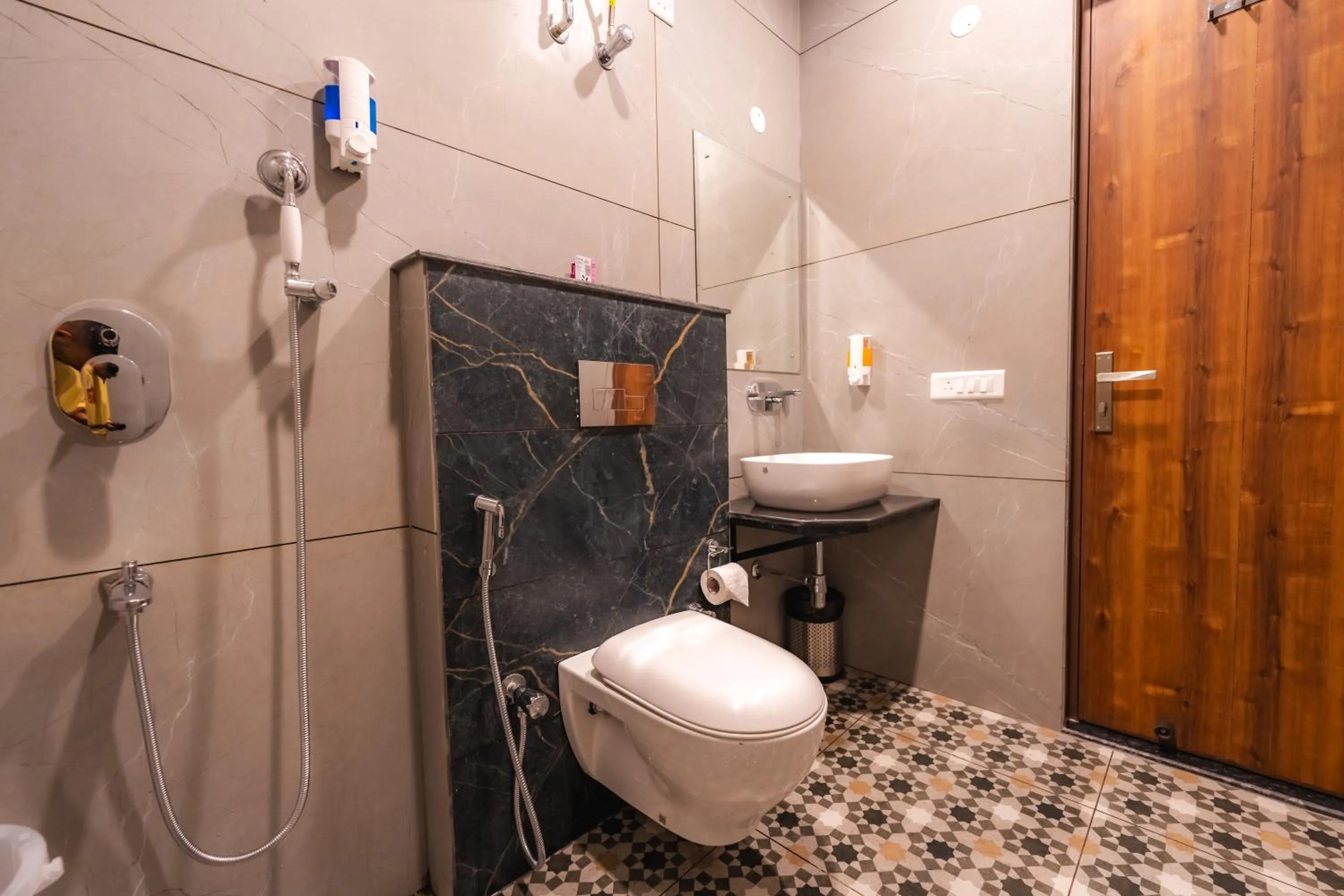 Shower in Hotel Park Hills