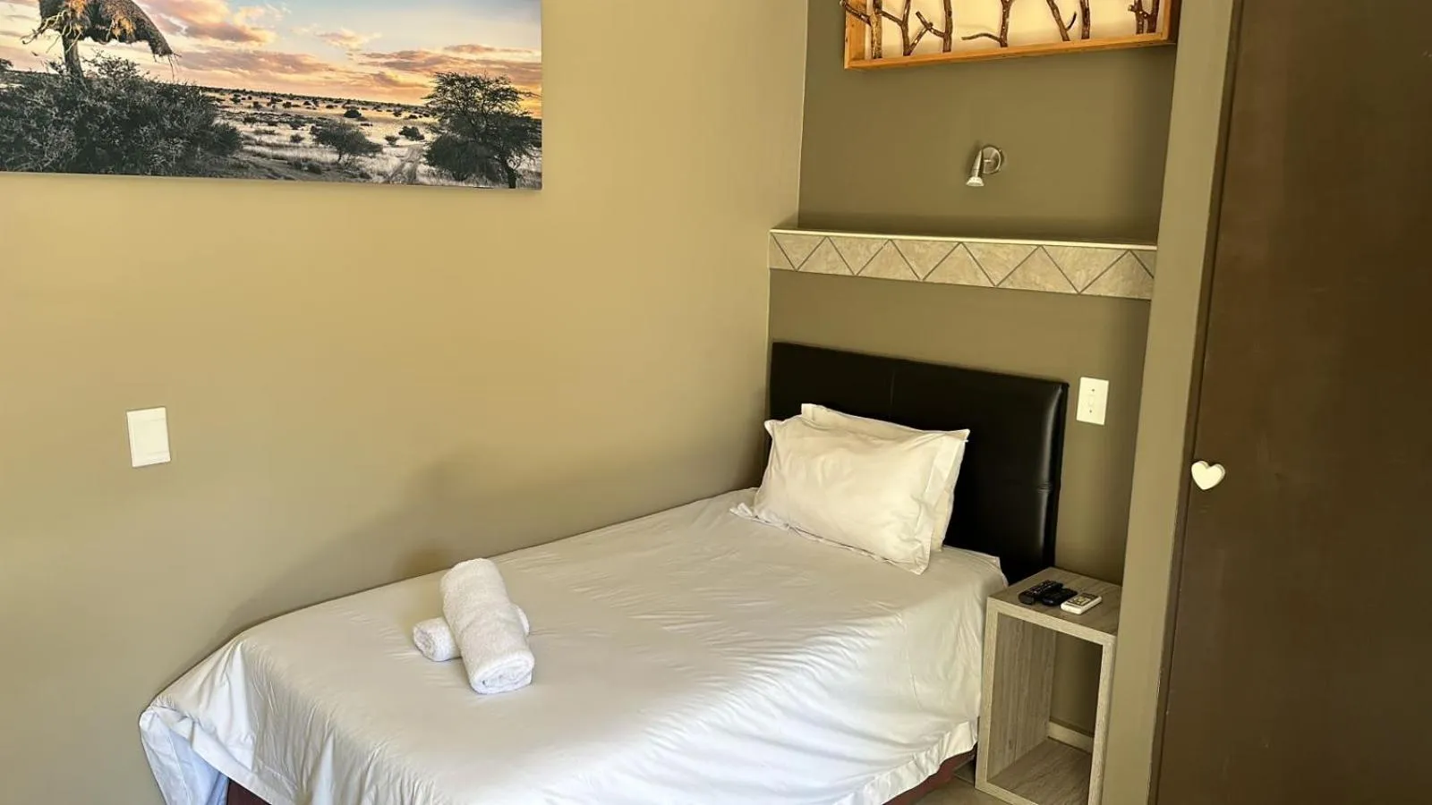 Bed in Kuruman Lodge