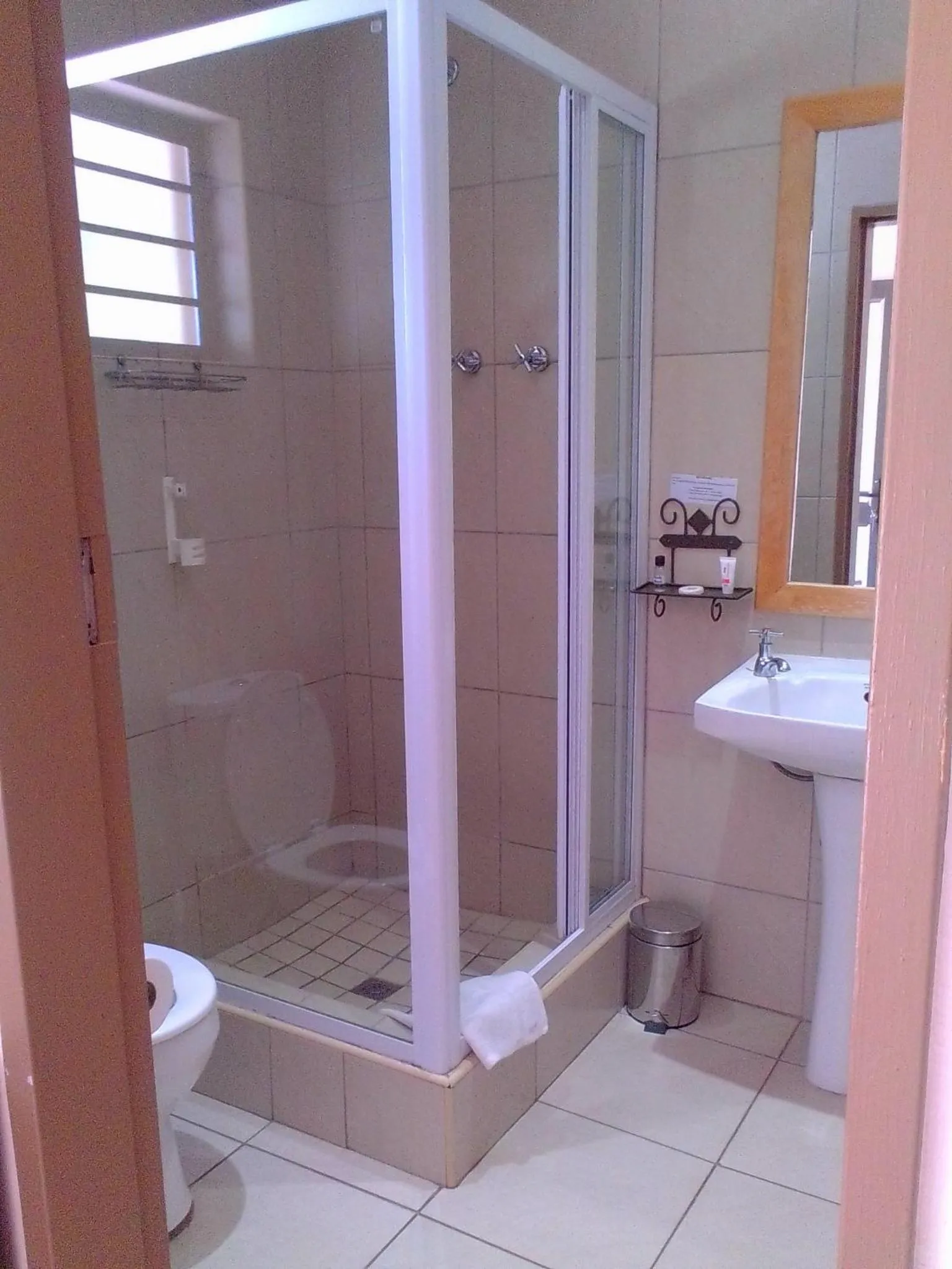 Shower in Kuruman Lodge