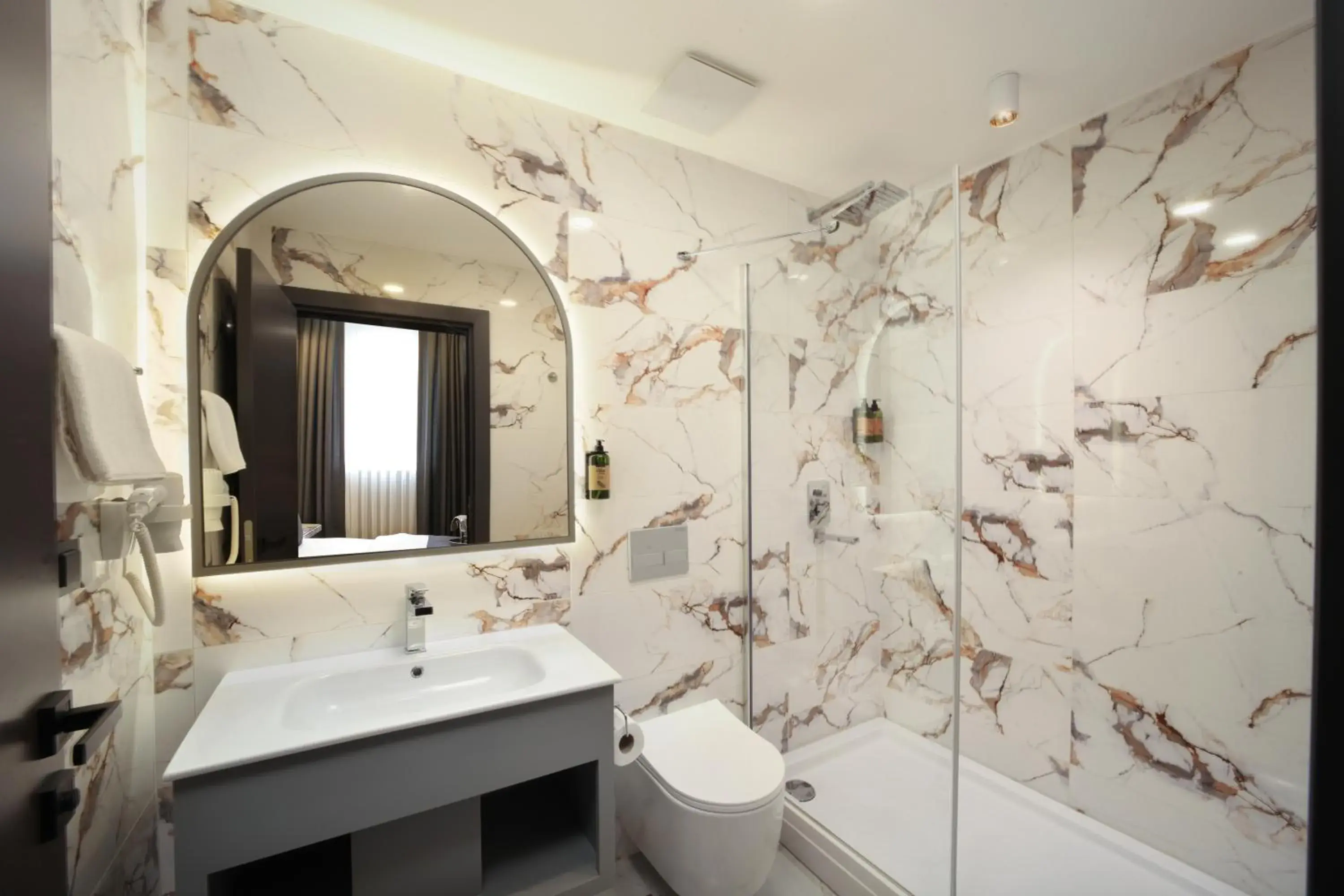 Double Room with Spa Bath in Second Suit Hotel Double Room with Spa Bath in Second Suit Hotel