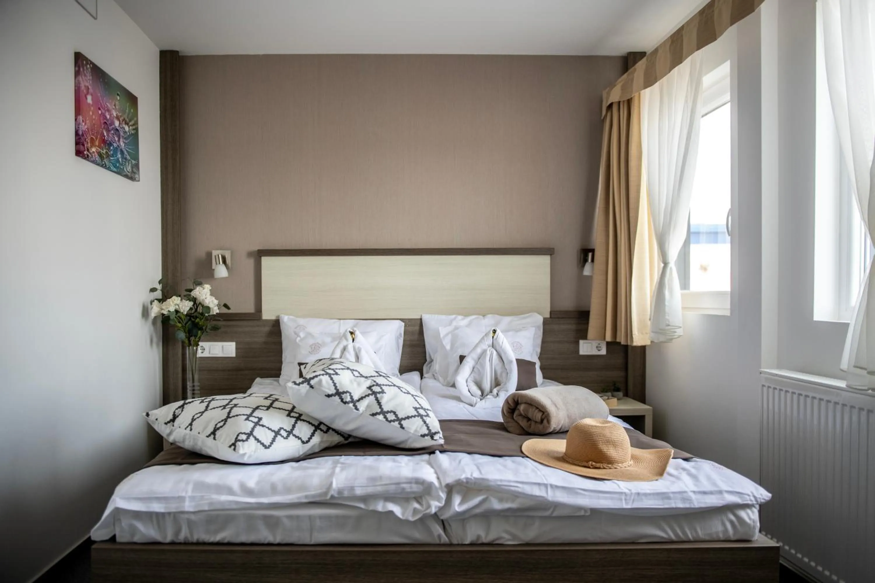 Photo of the whole room, Bed in Tündérfátyol