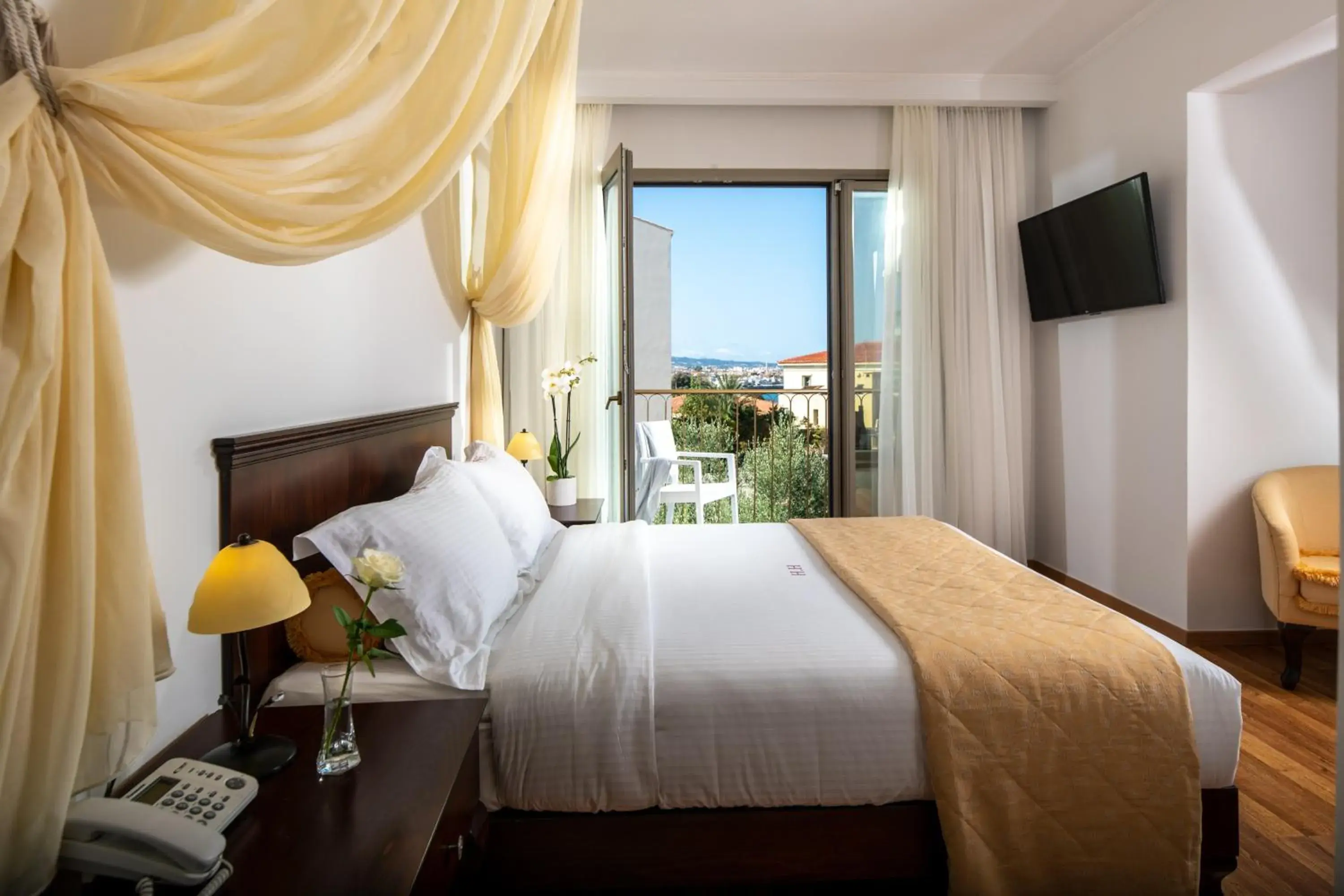 Junior Suite in Halepa Hotel Junior Suite in Halepa Hotel