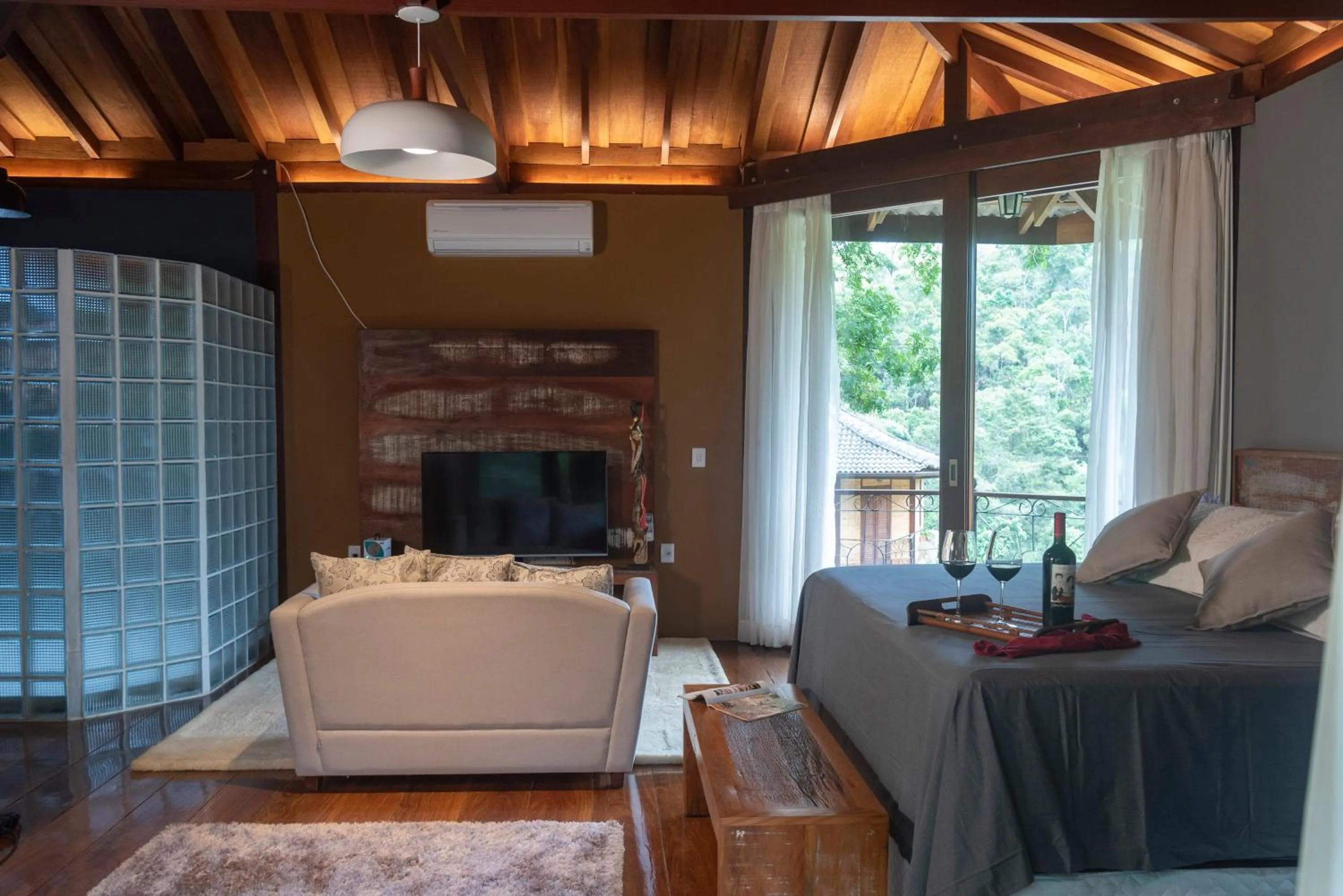 TV and multimedia in Pousada Terra Crua