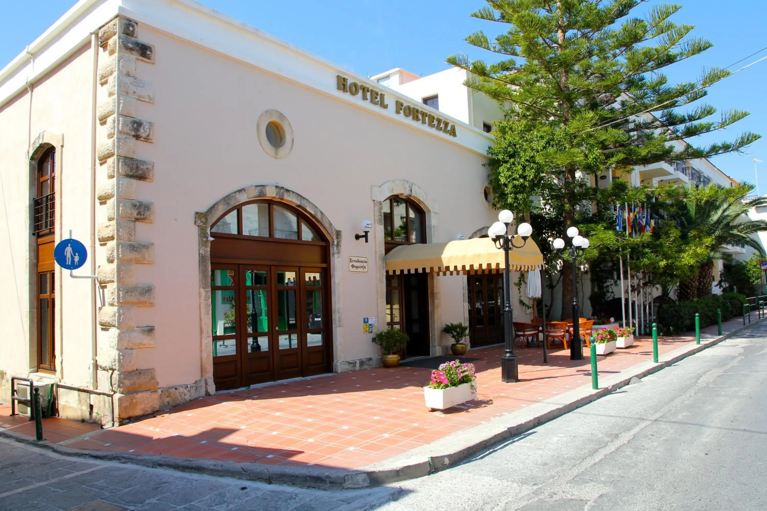 Facade/entrance in Fortezza Hotel