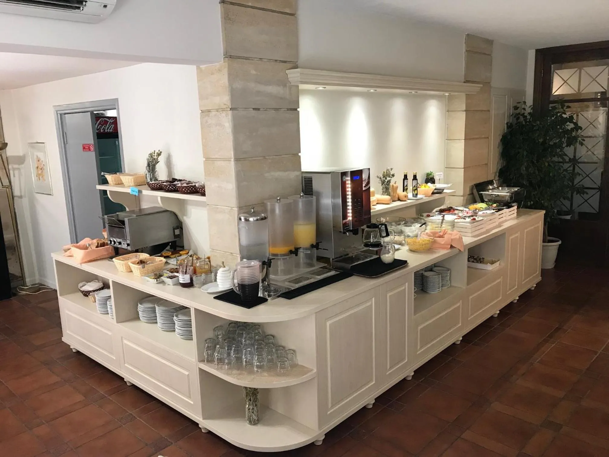 Buffet breakfast in Fortezza Hotel