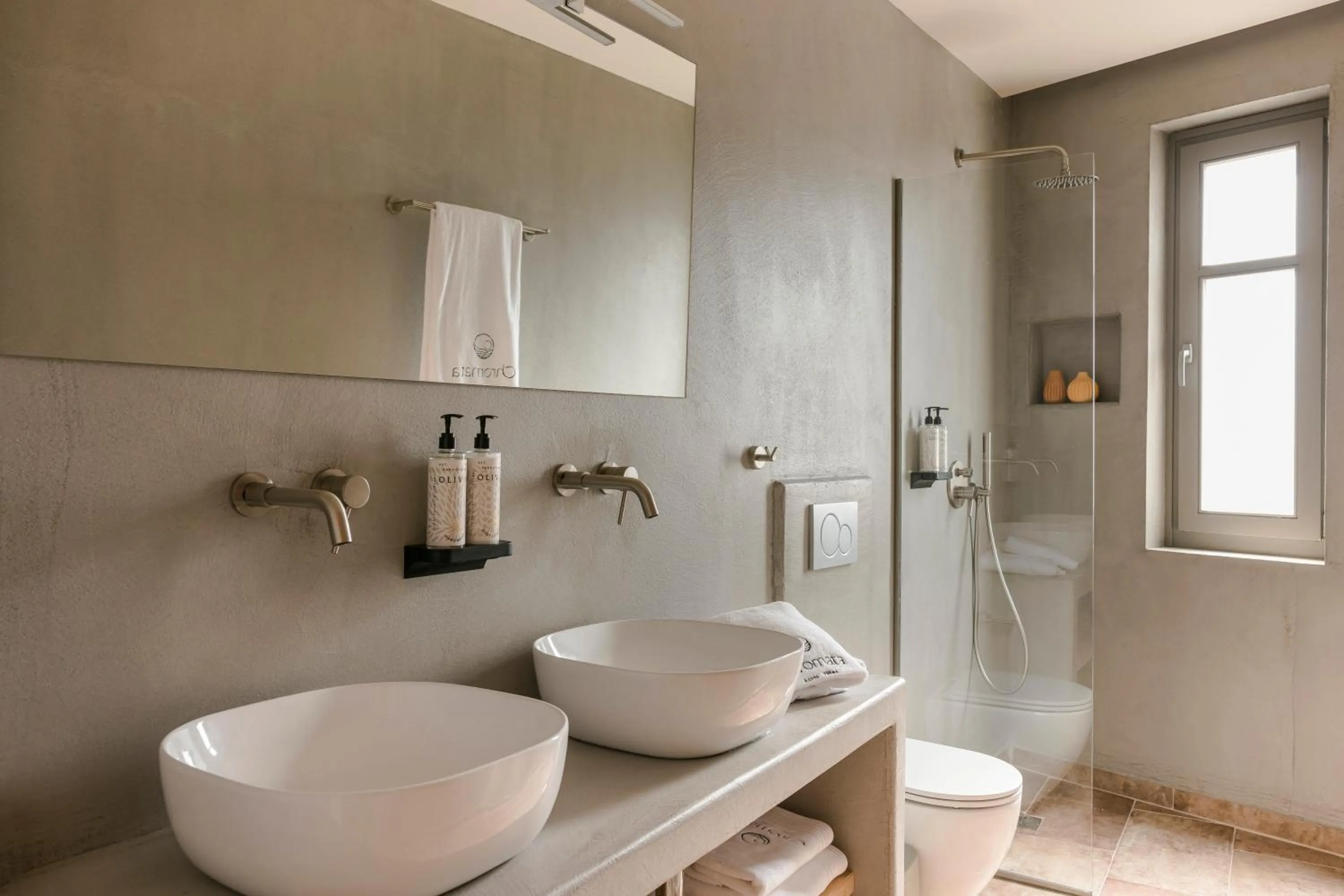 Shower in Chromata Assos Villas Kefalonia