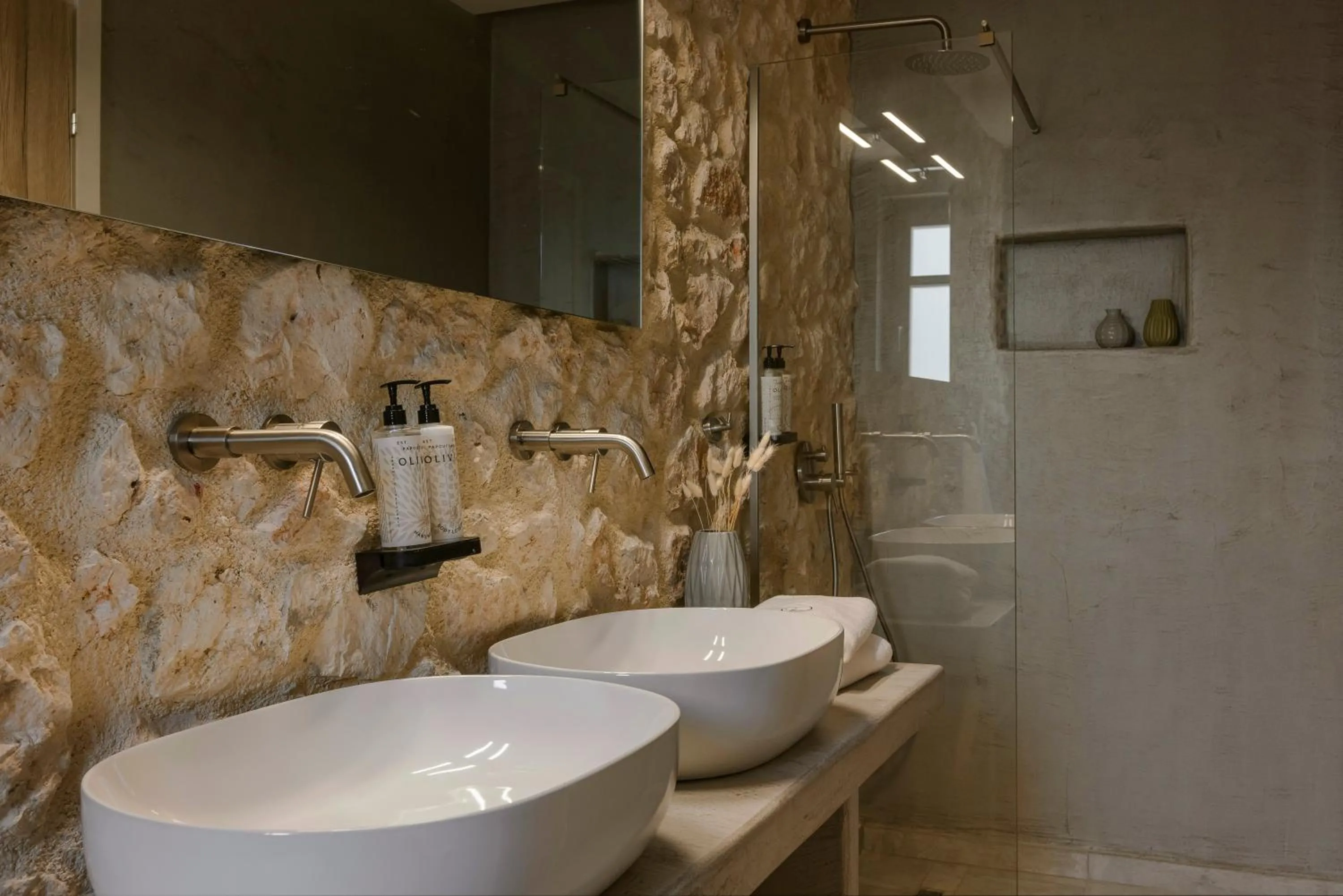 Bathroom in Chromata Assos Villas Kefalonia