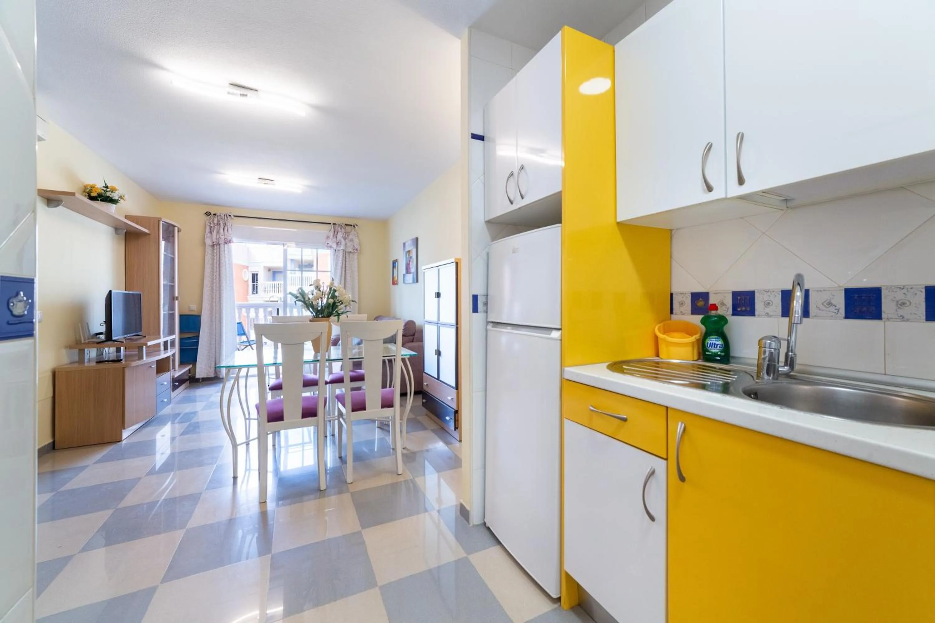 Kitchen or kitchenette in Apartamento Esbamar Vi