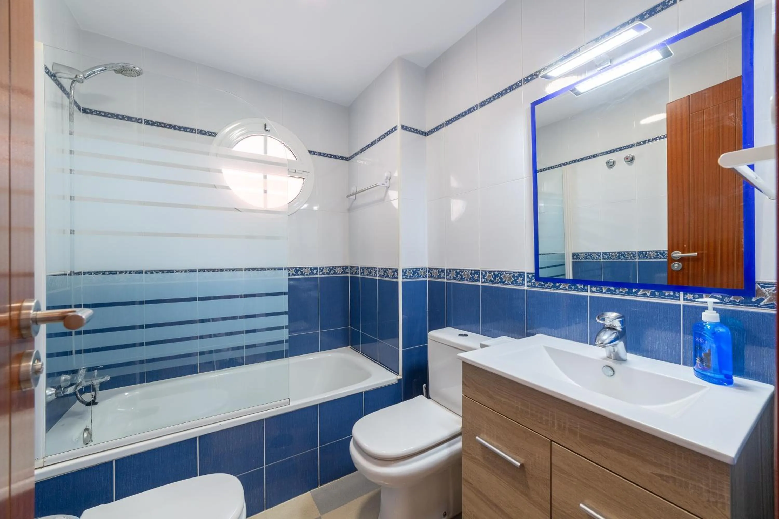 Bathroom in Apartamento Esbamar Vi