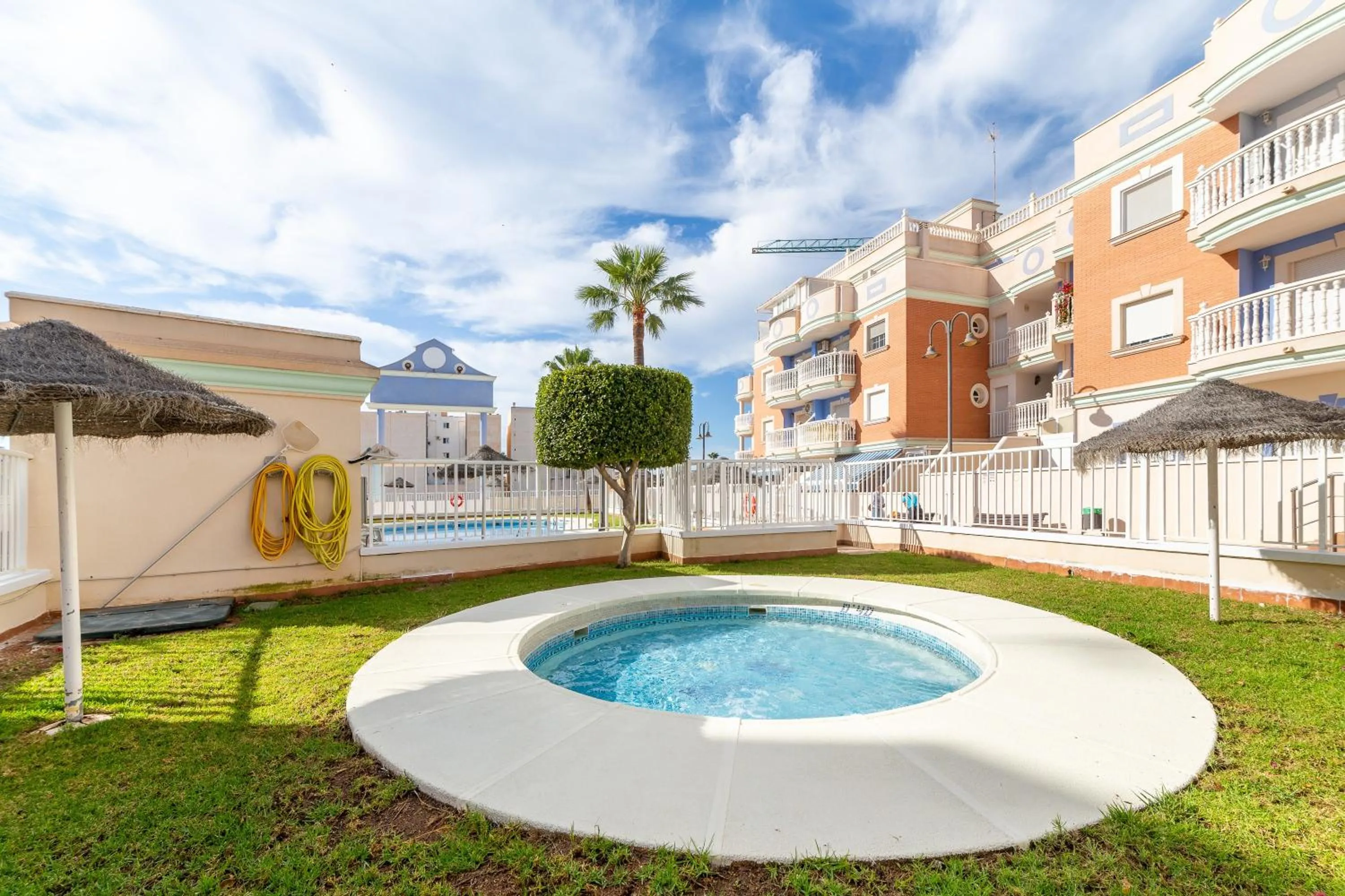 Property building in Apartamento Esbamar Vi