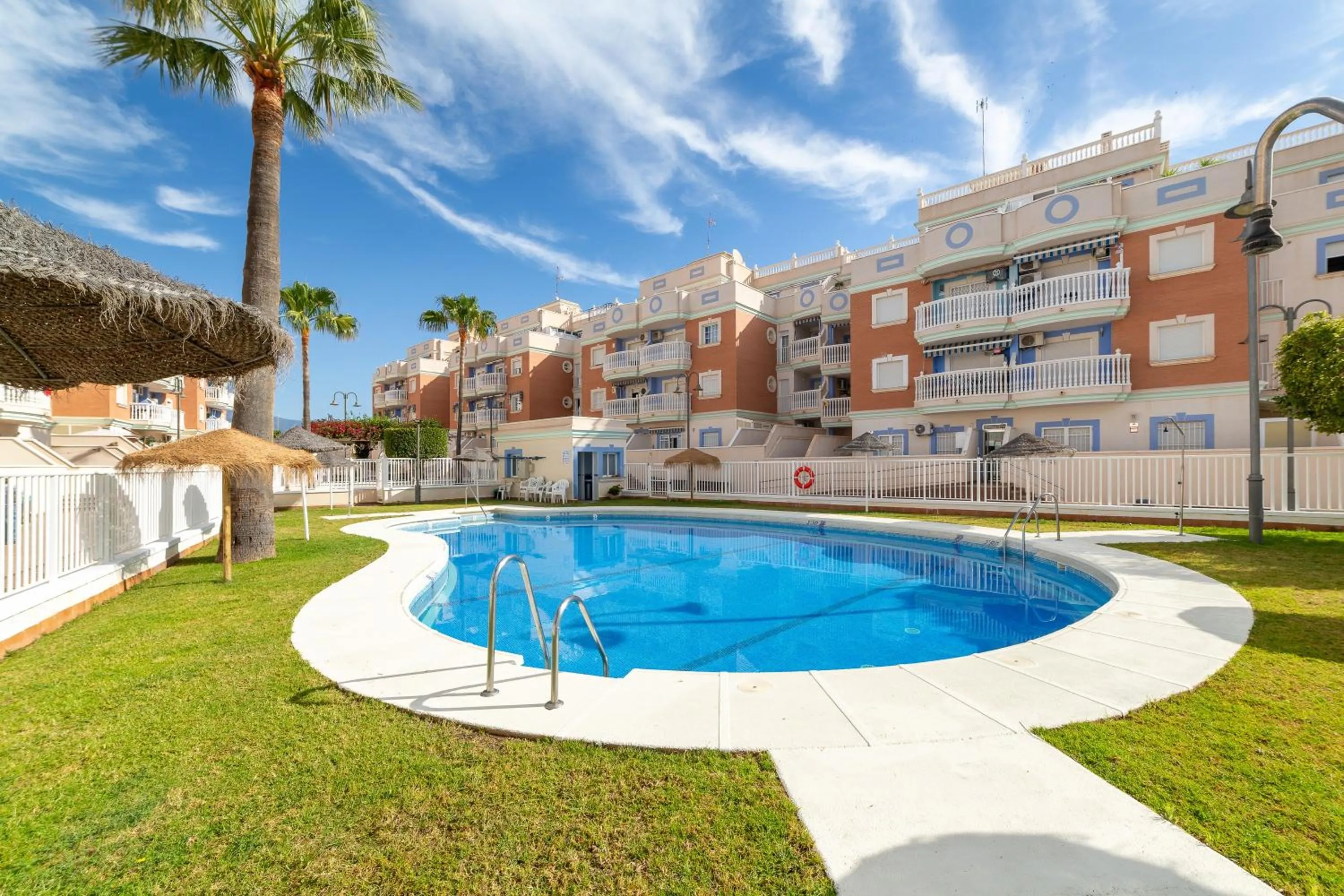 Property building in Apartamento Esbamar Vi