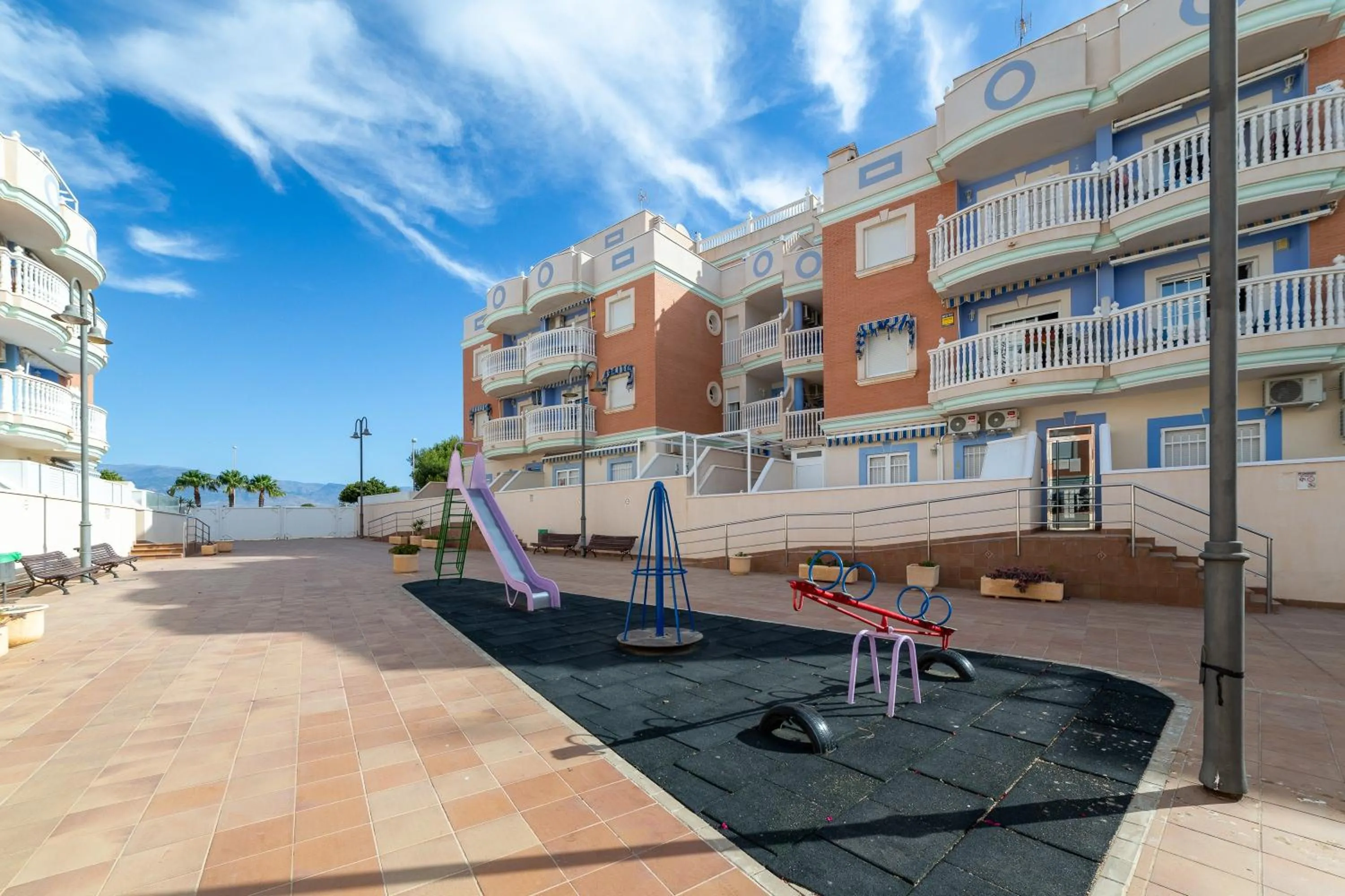 Property building in Apartamento Esbamar Vi