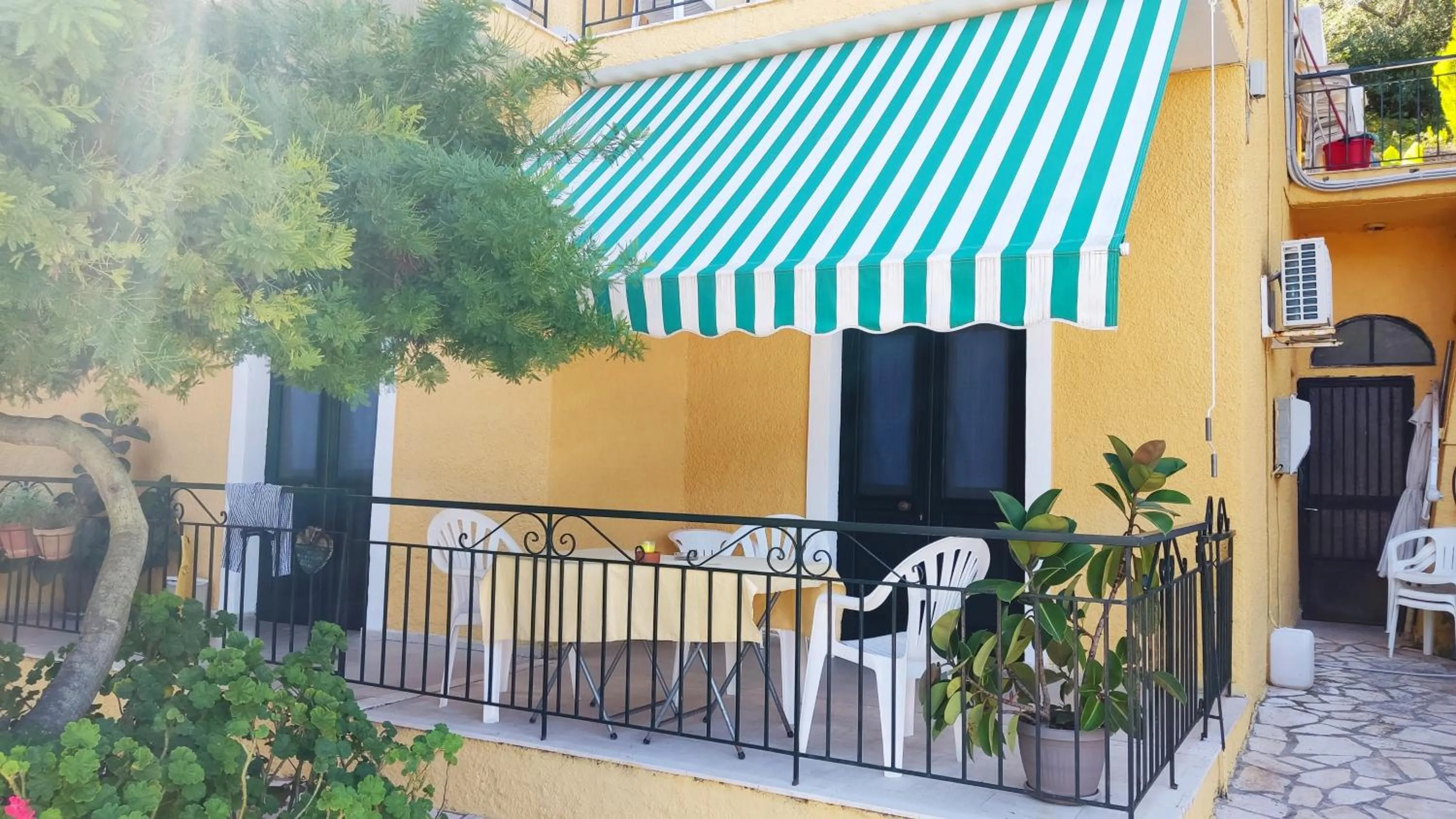 Patio in Hotel Helios Splendid