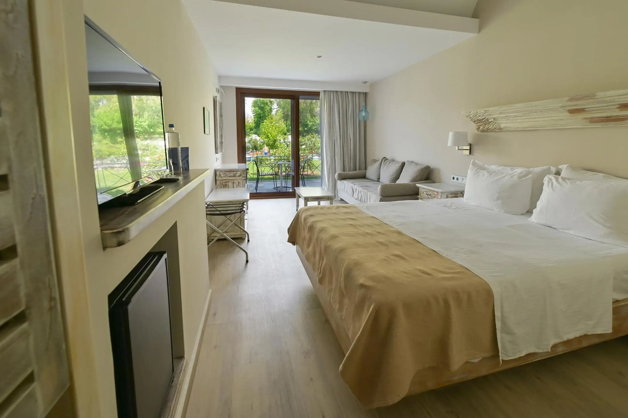 Photo of the whole room, Bed in Hotel Europa Olympia Photo of the whole room, Bed in Hotel Europa Olympia