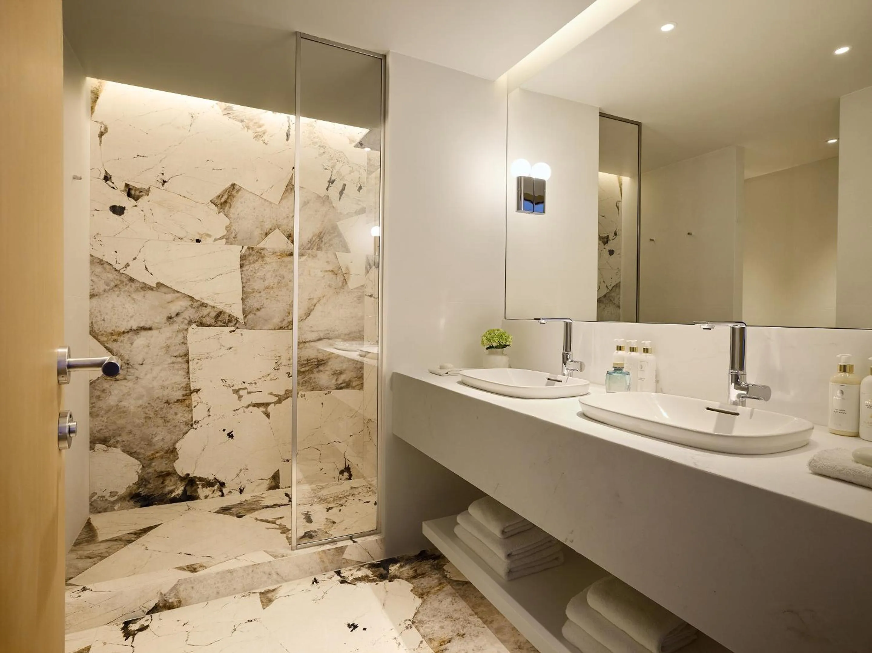 Bathroom in Vouliagmeni Suites