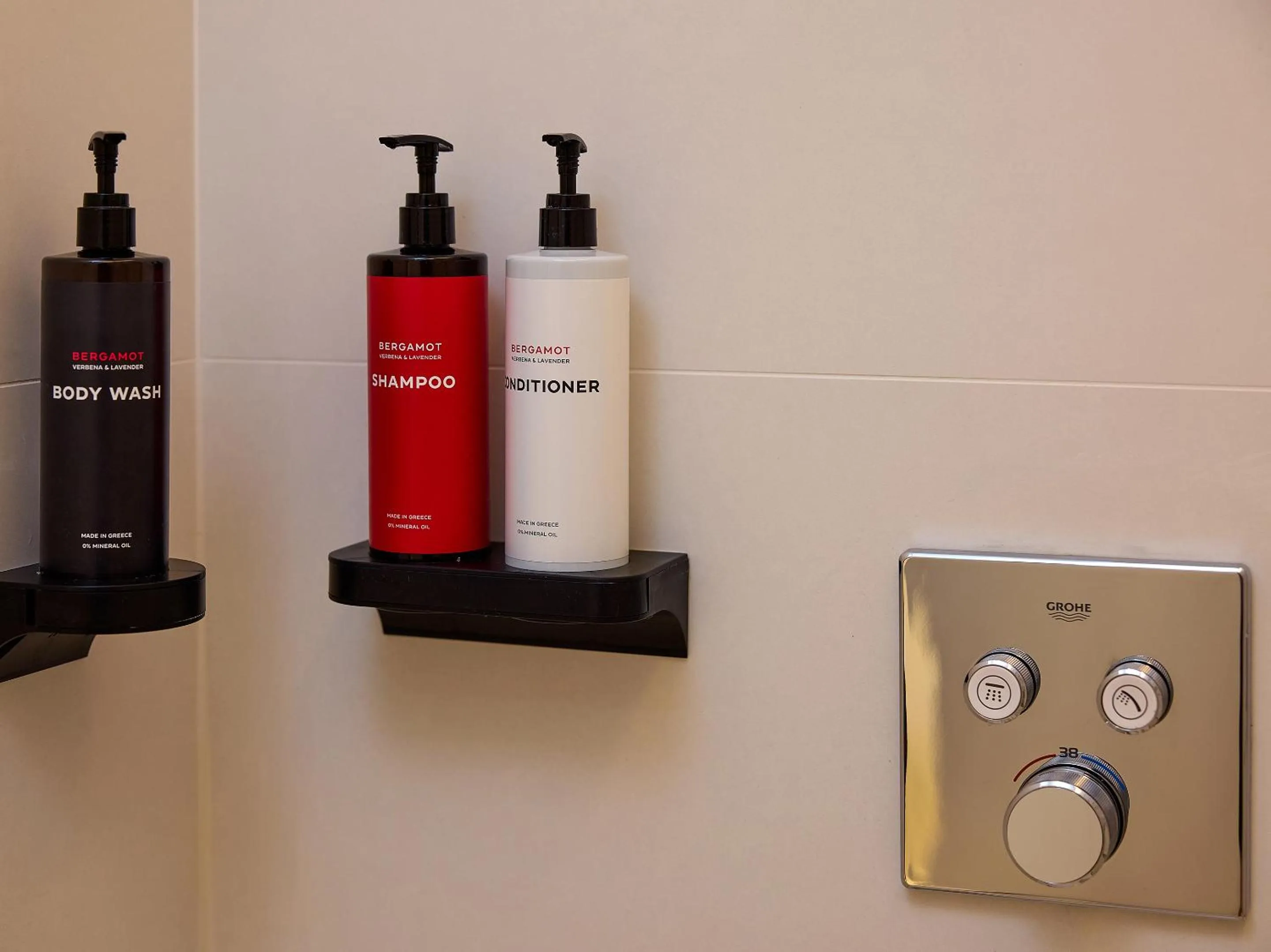 Bathroom in Vouliagmeni Suites