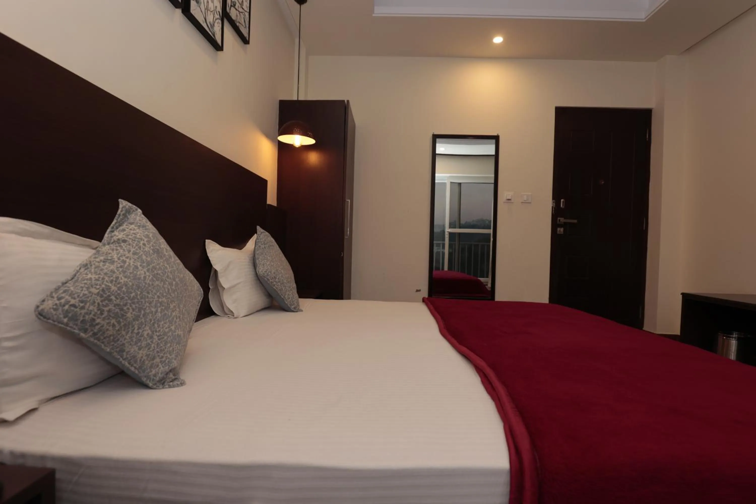 Bed in Meraki shimla