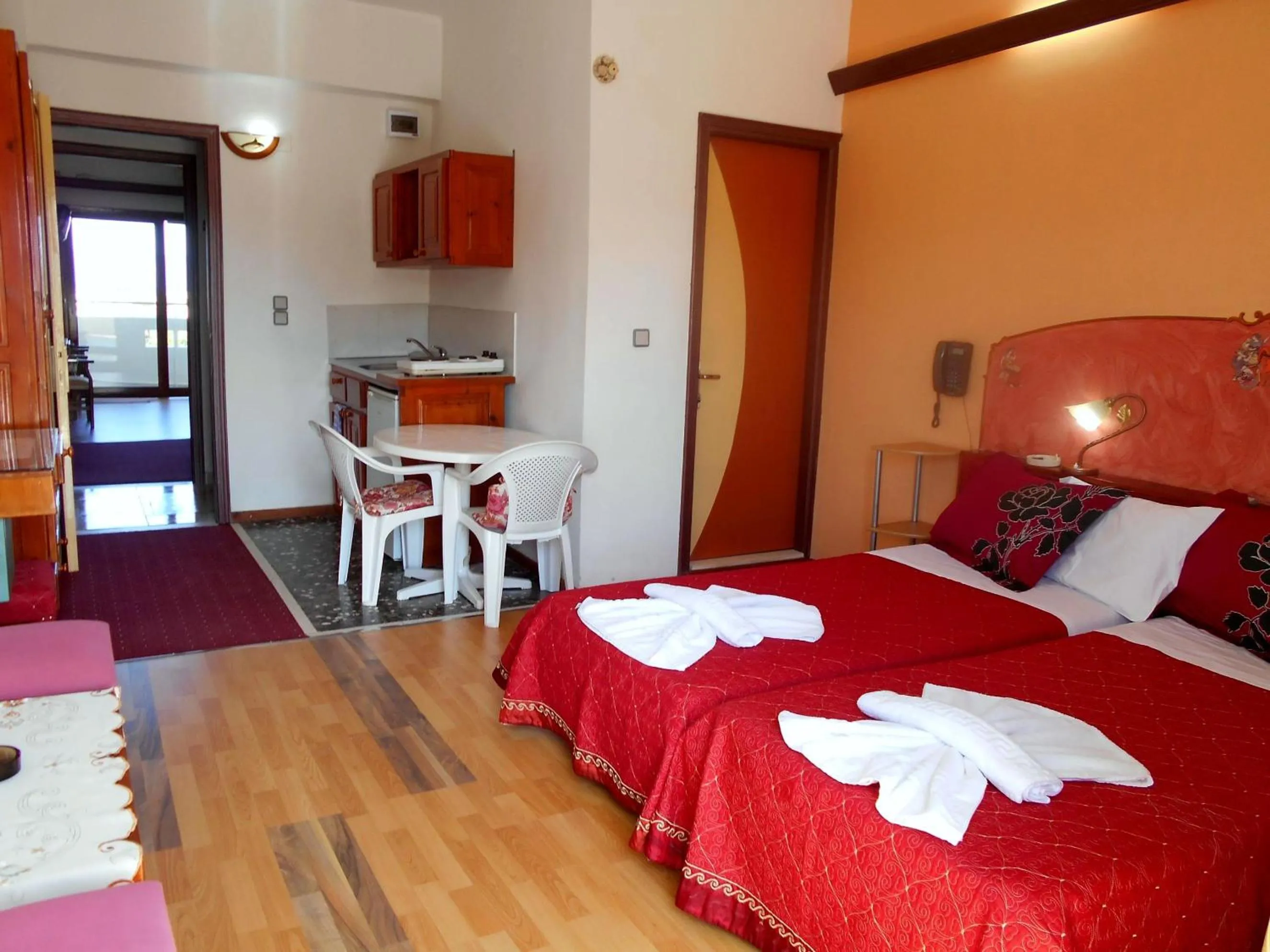 Bedroom, Bed in Sun City