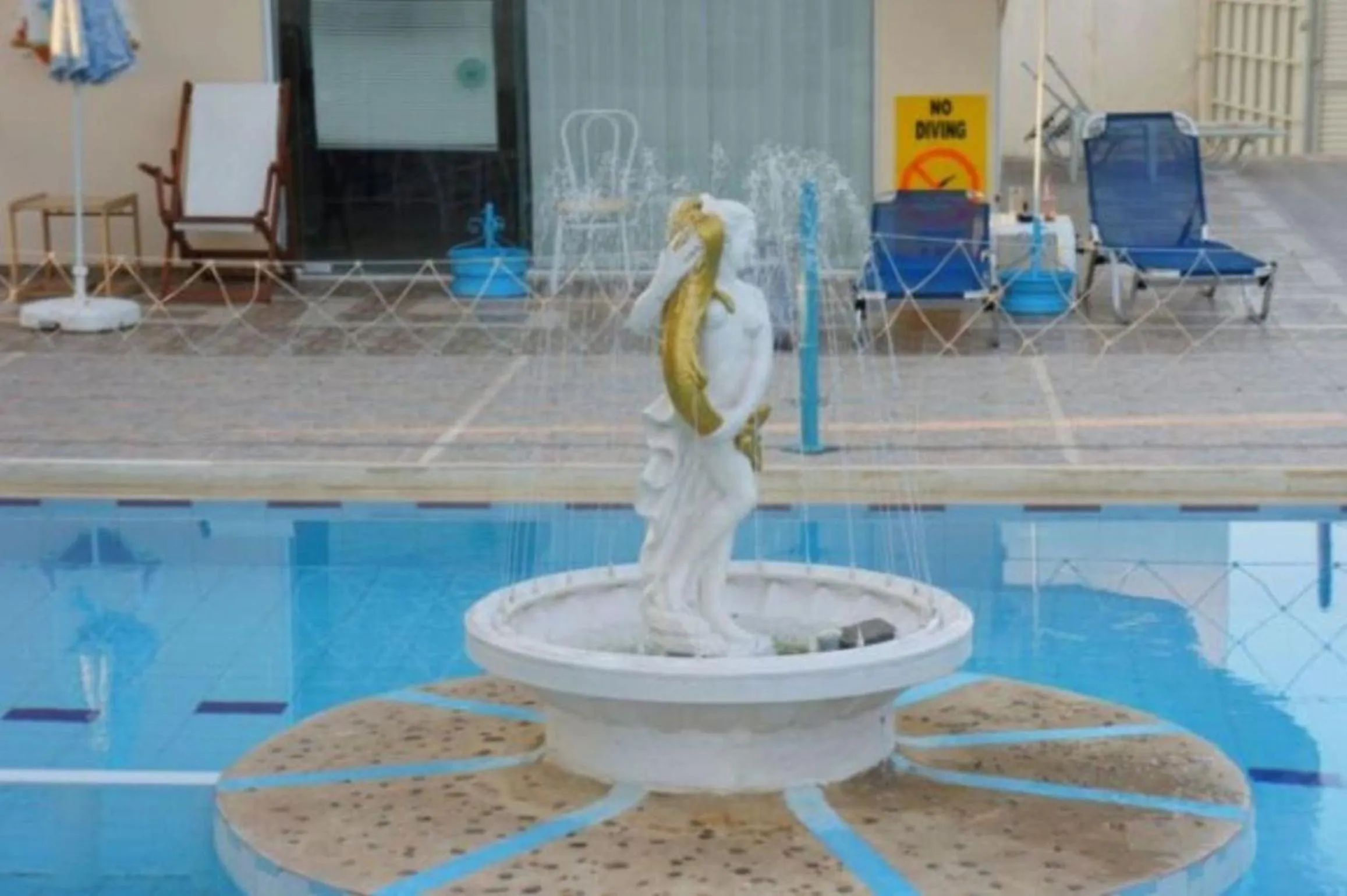 Swimming pool in Sun City