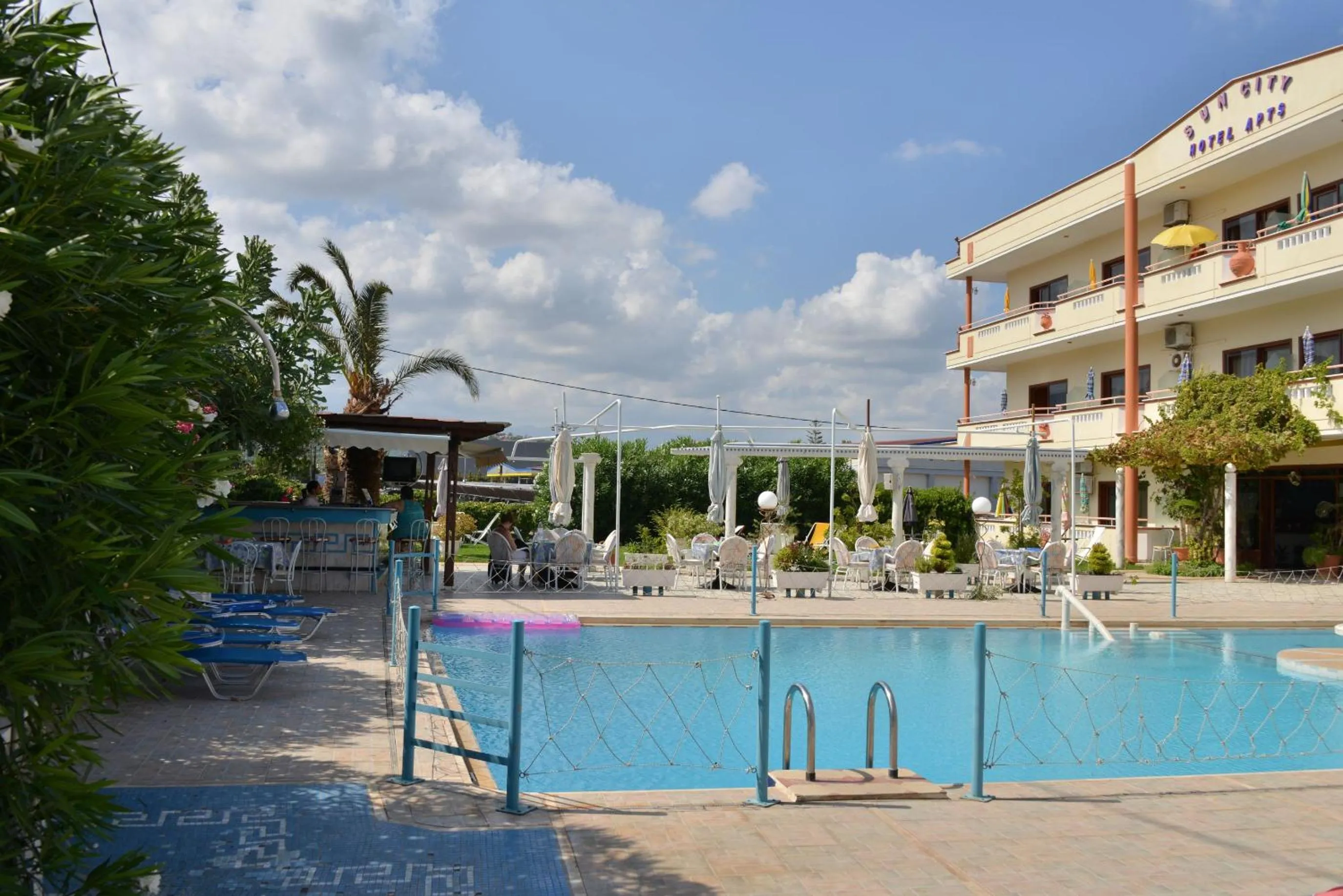 Swimming pool in Sun City