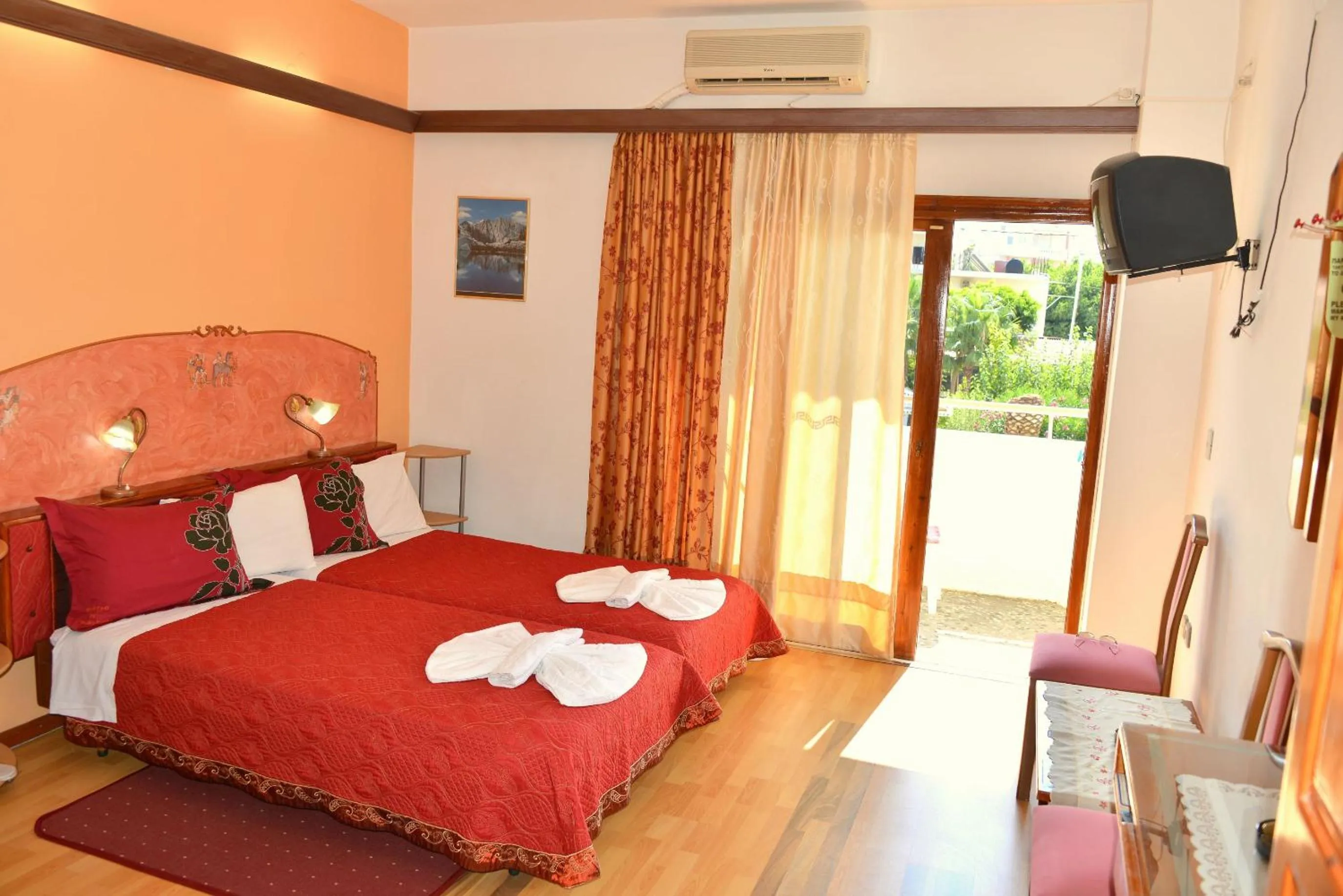 Bedroom, Bed in Sun City