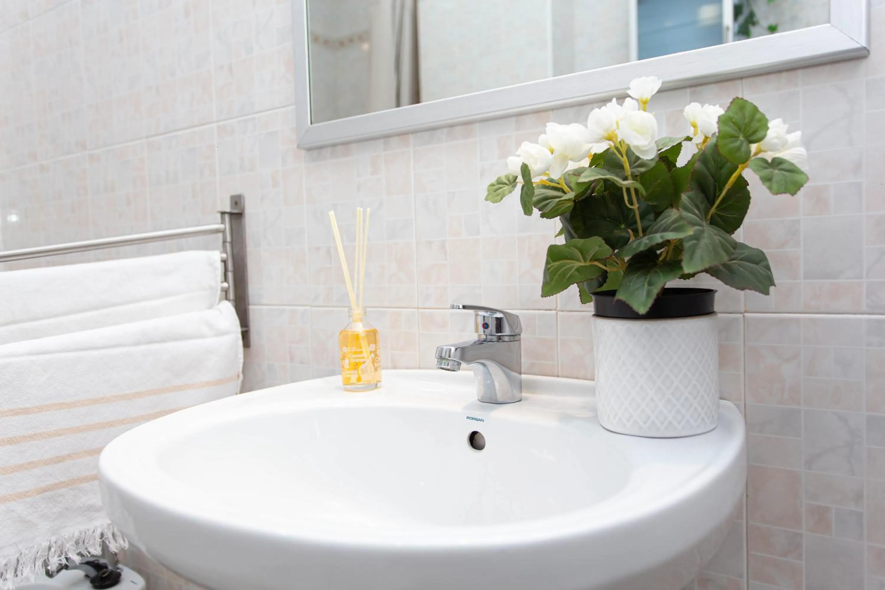 Bathroom in Cristo de Burgos 15