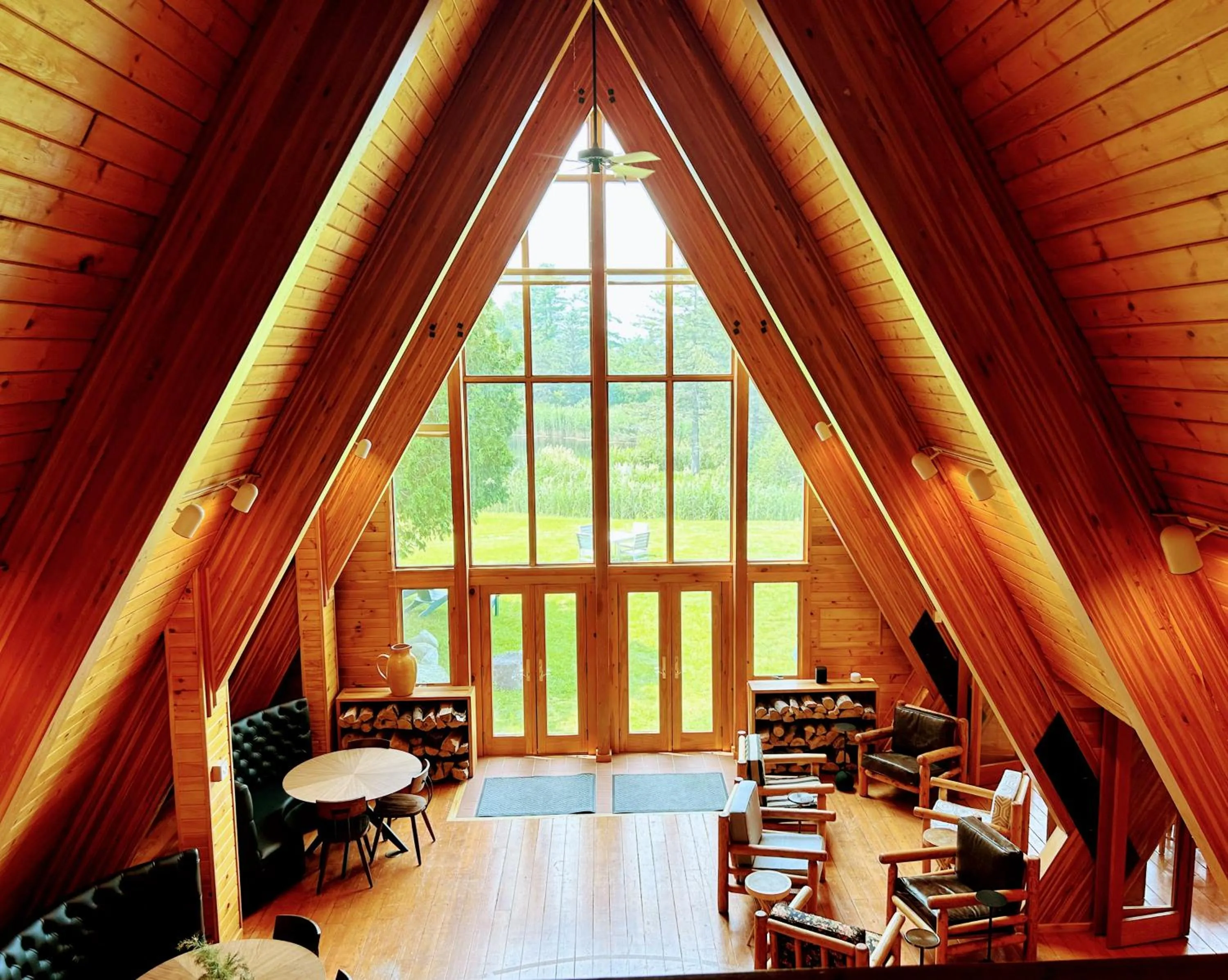 Lounge or bar in NewVida Preserve