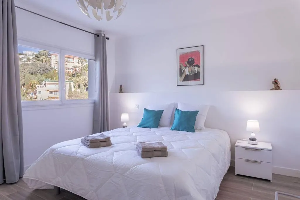 Bedroom, Bed in Apartment With Panoramic Sea View, Walk To The Beach - Maréchal Juin by Halldis