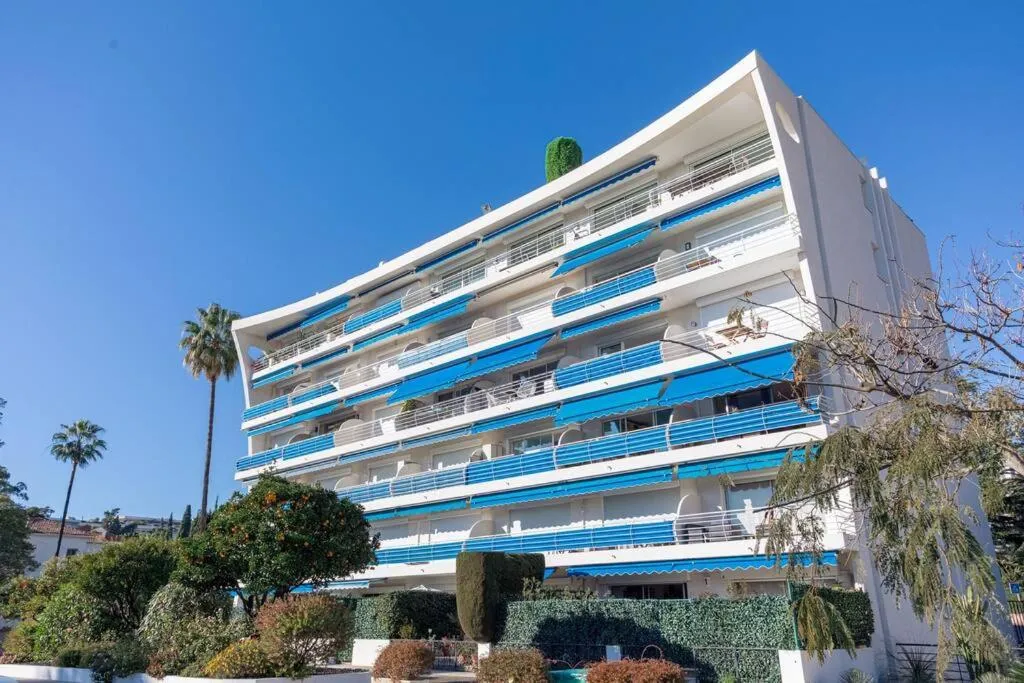 Property building in Apartment With Panoramic Sea View, Walk To The Beach - Maréchal Juin by Halldis