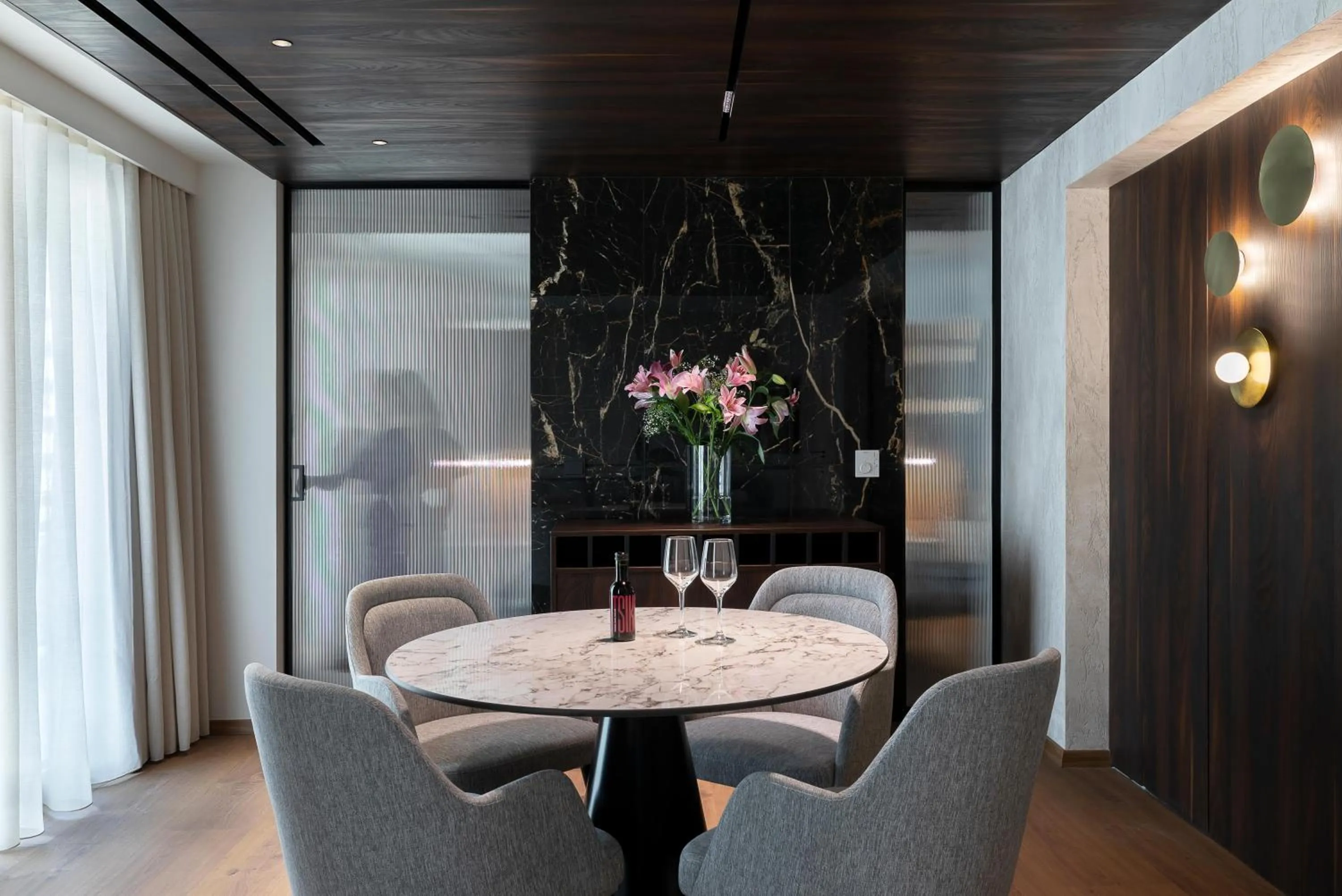 Photo of the whole room in The Stanley