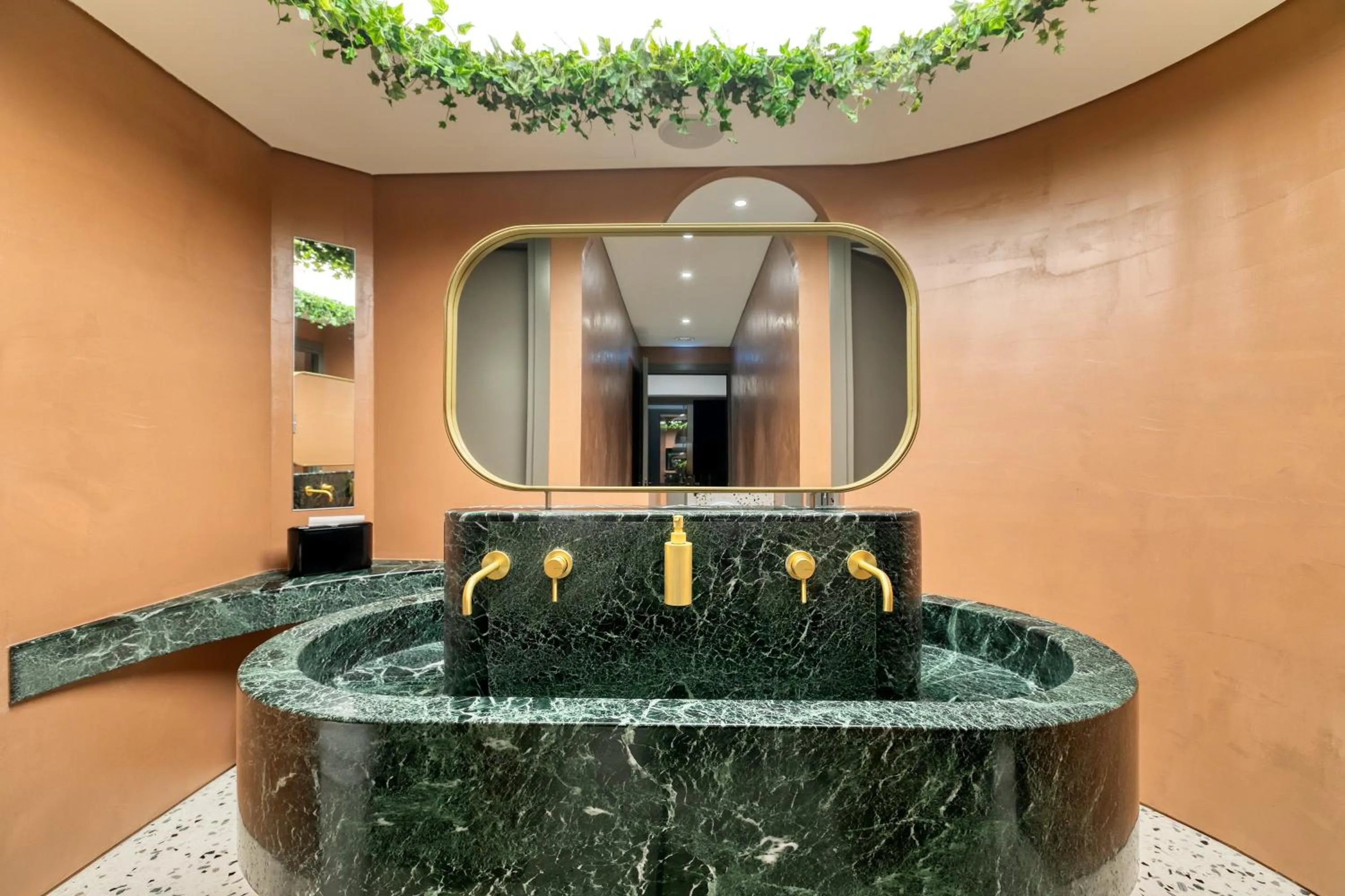 Restaurant/places to eat in The Stanley