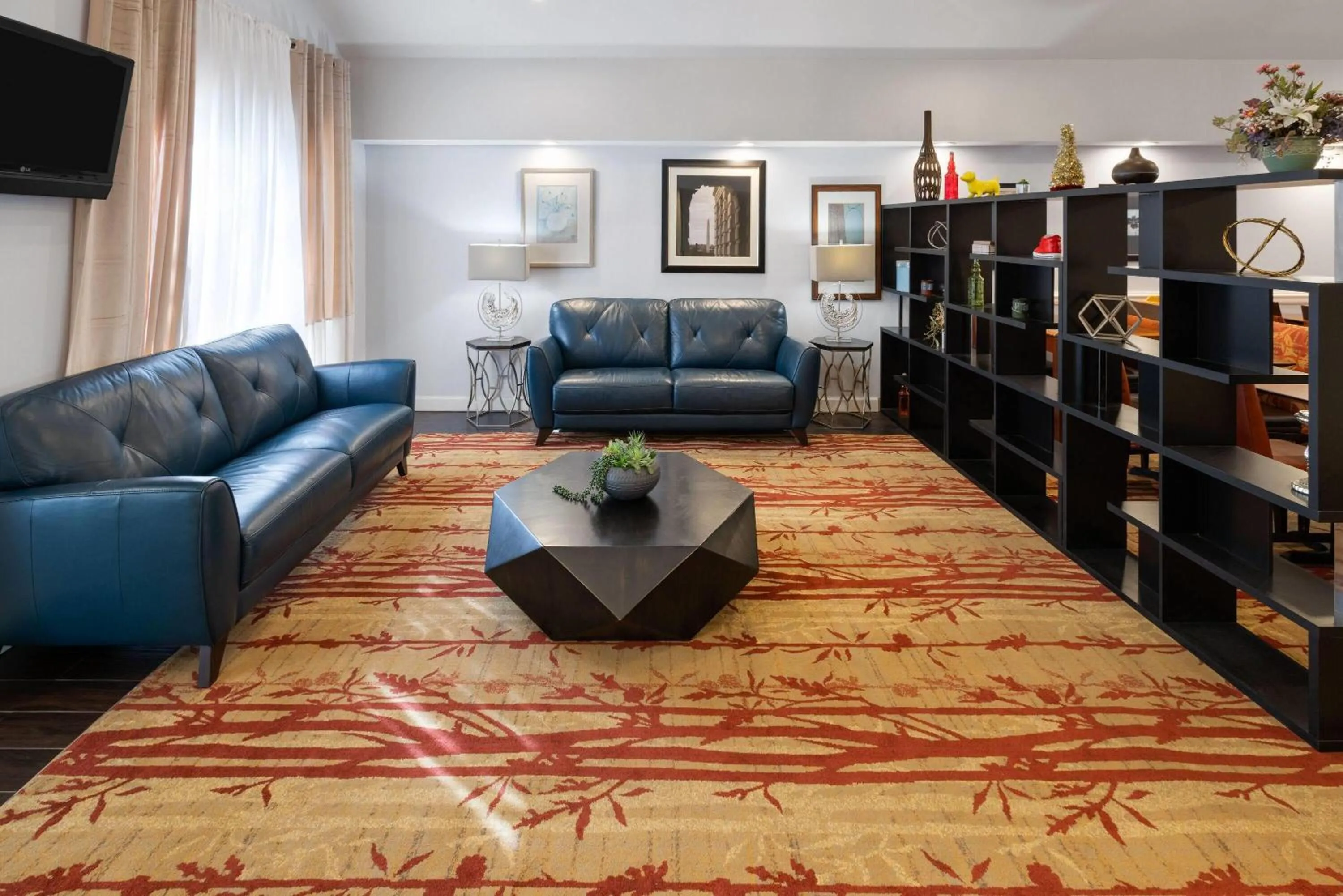 Lobby or reception in Tysons Corner Suites, A Baymont by Wyndham