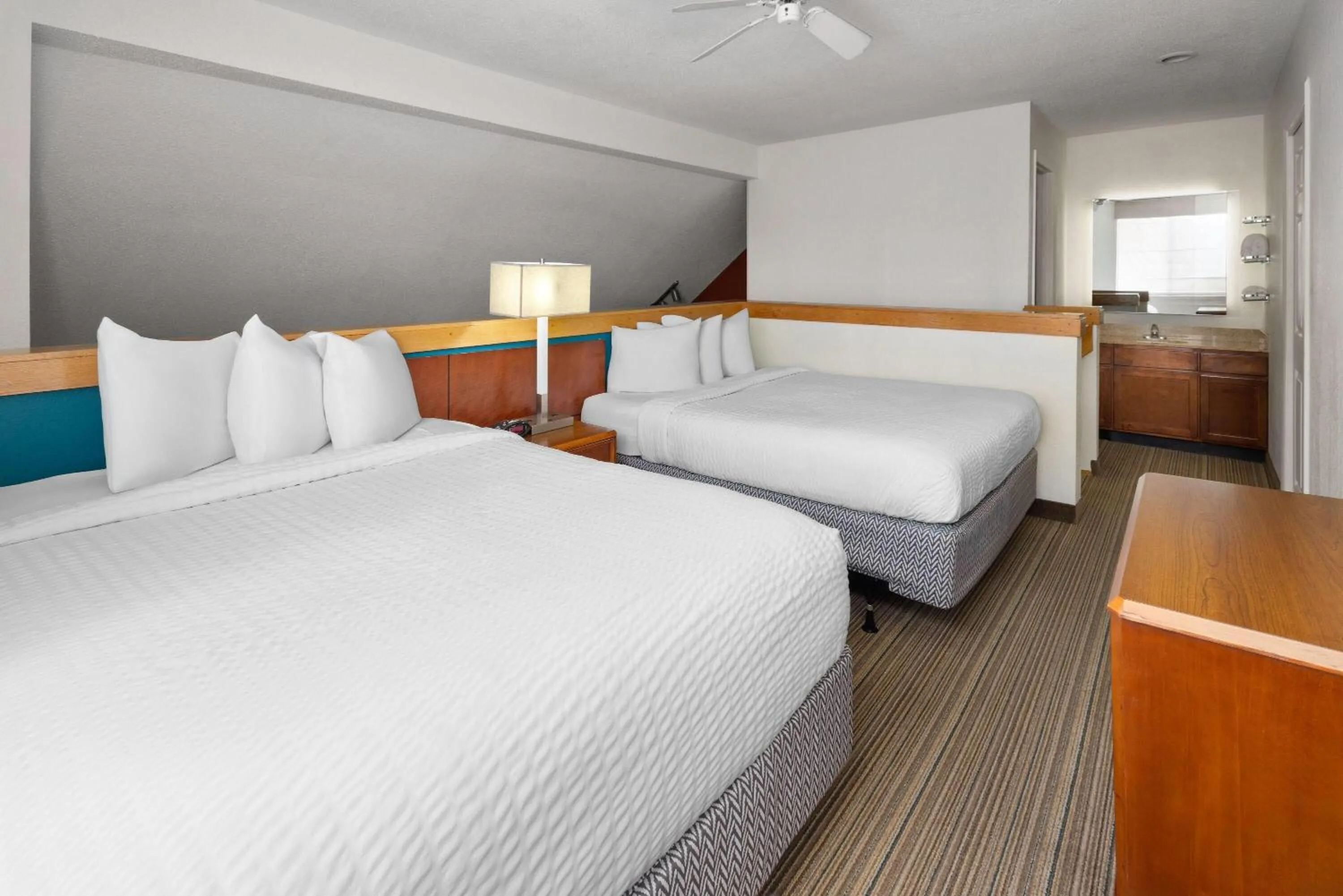 Photo of the whole room, Bed in Tysons Corner Suites, A Baymont by Wyndham