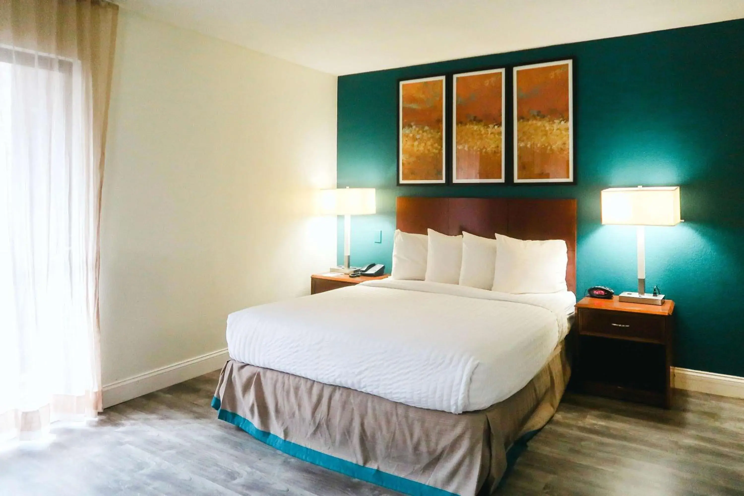 Photo of the whole room, Bed in Tysons Corner Suites, A Baymont by Wyndham Photo of the whole room, Bed in Tysons Corner Suites, A Baymont by Wyndham