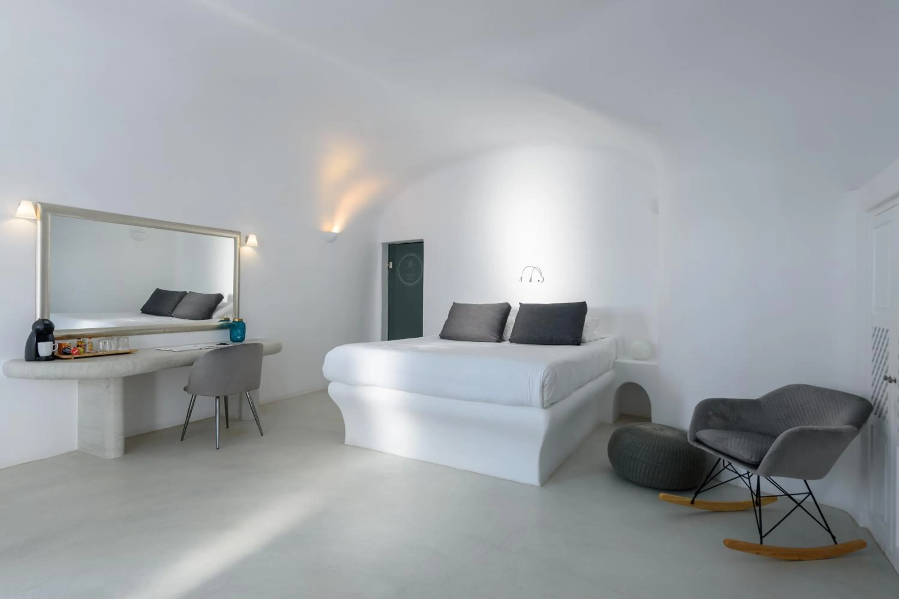 Bedroom, Bed in Pegasus Suites & Spa