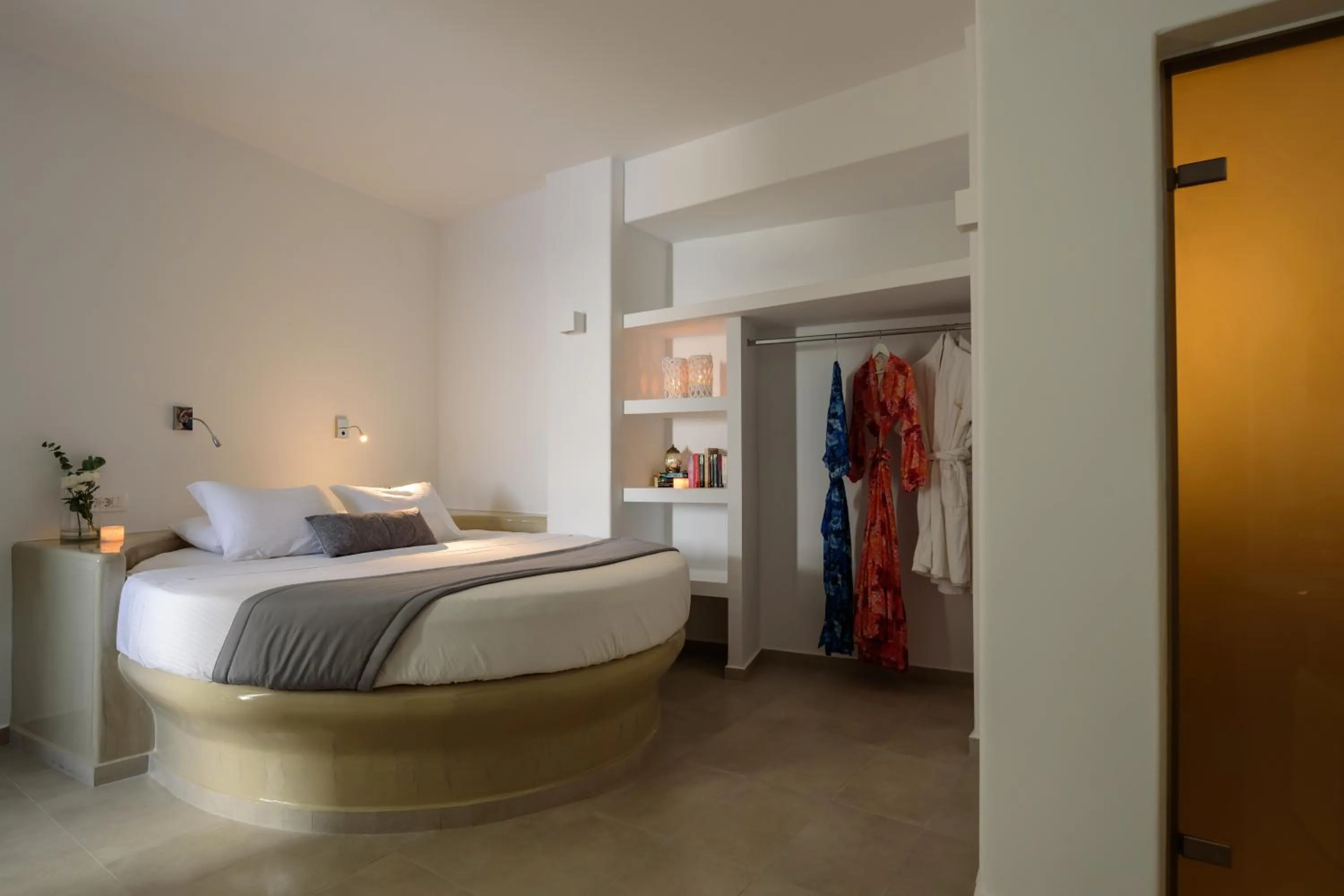 Bedroom, Bed in Pegasus Suites & Spa