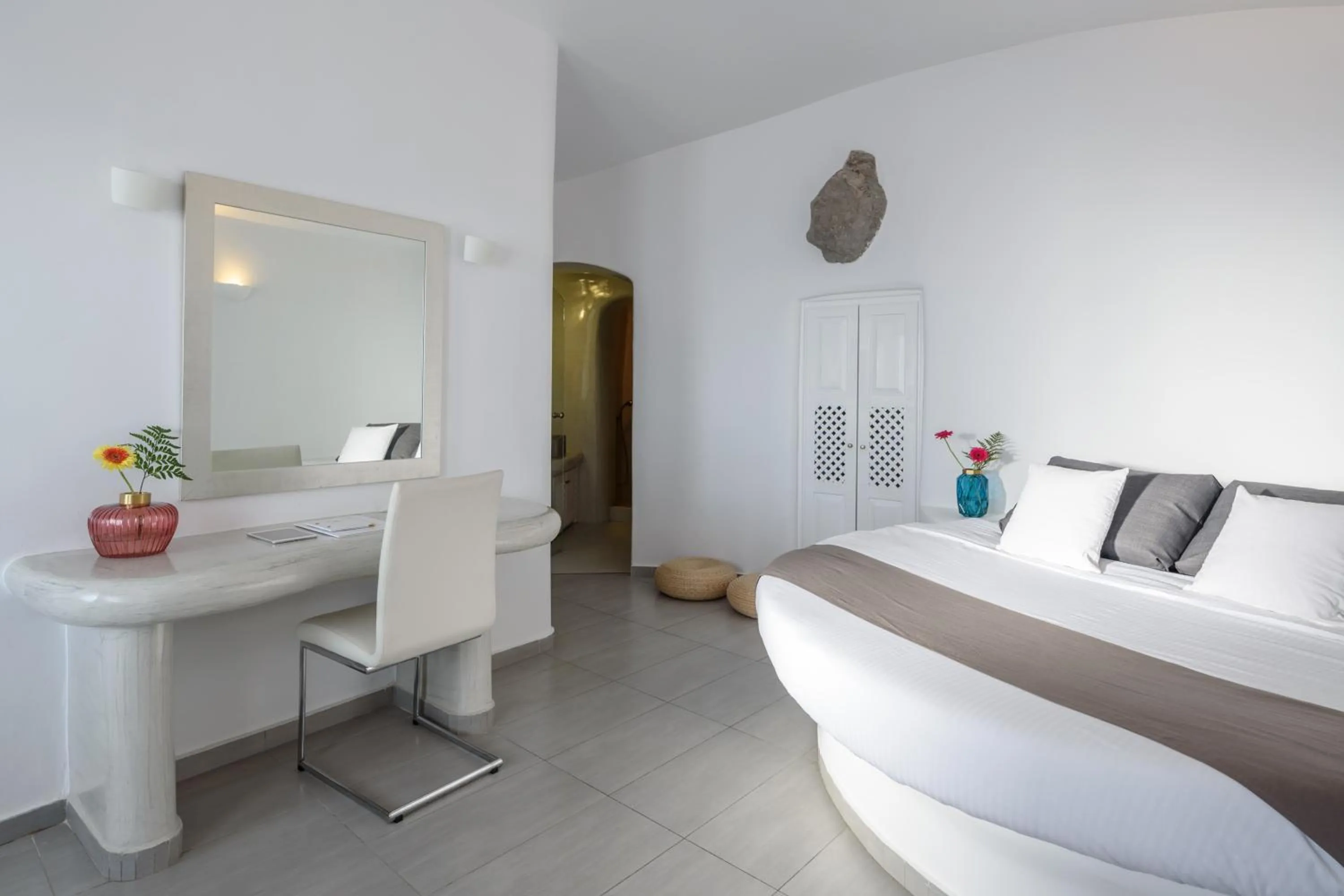 Photo of the whole room, Bed in Pegasus Suites & Spa