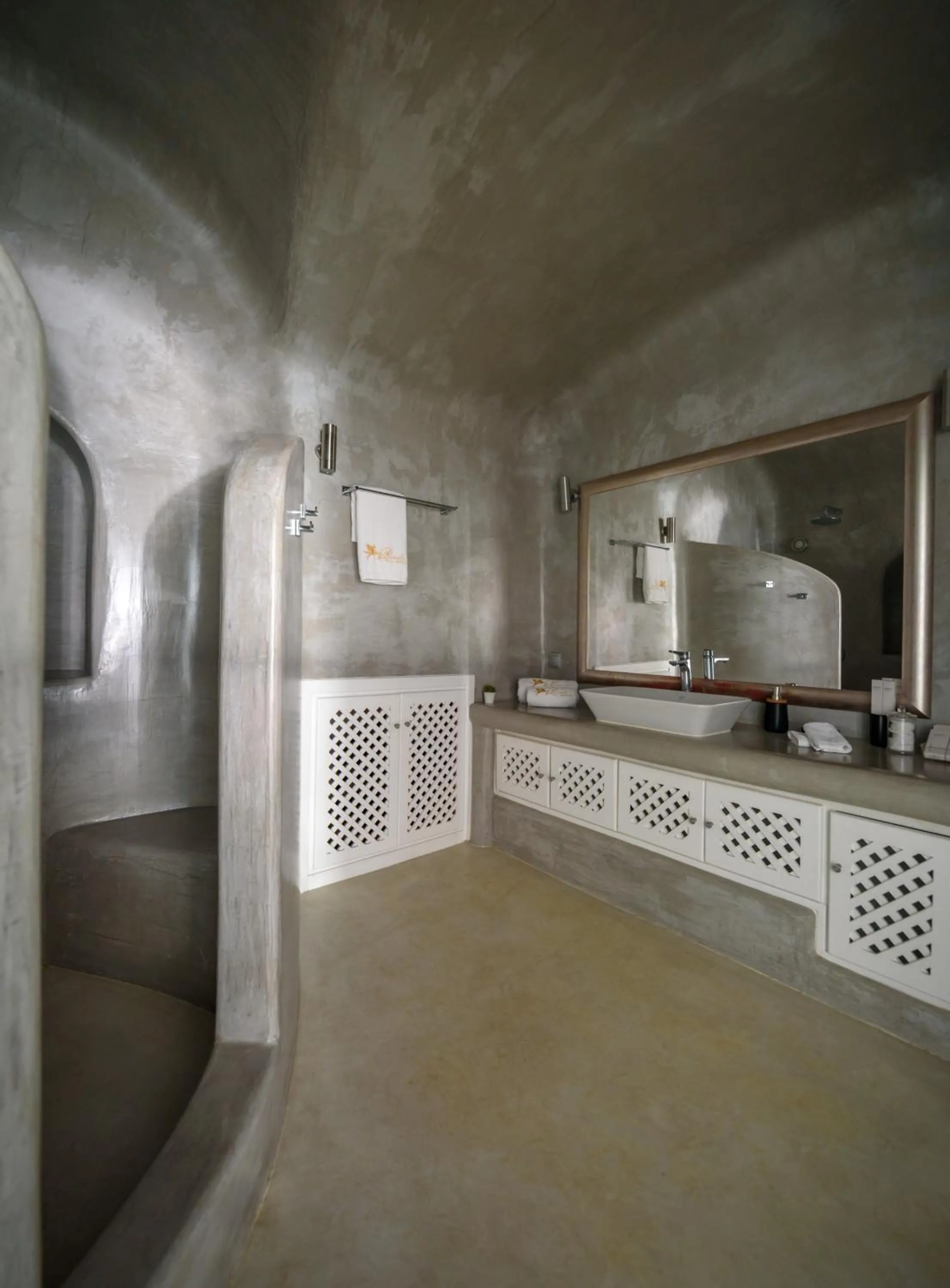 Bathroom in Pegasus Suites & Spa