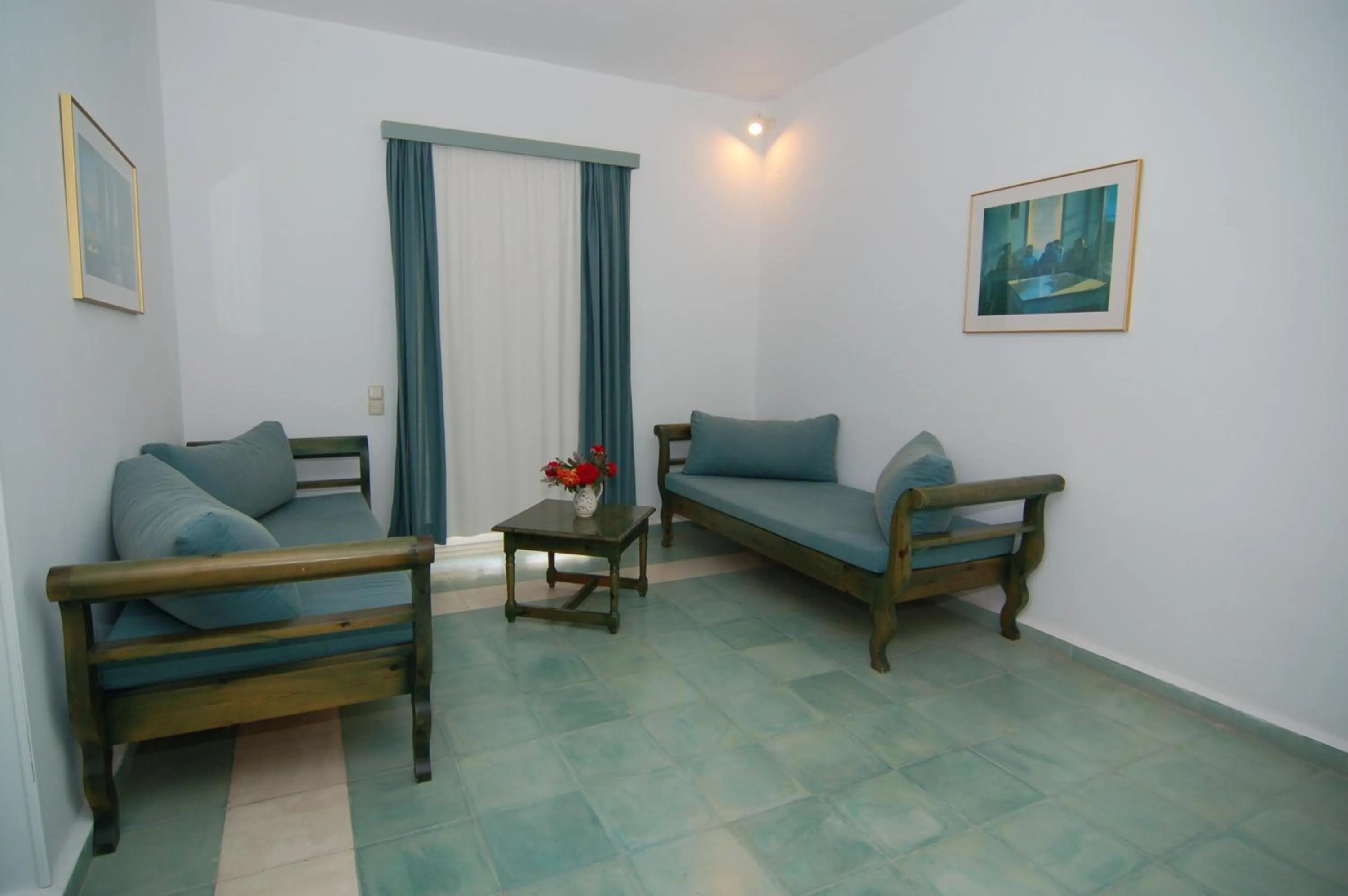 Living room in Panselinos Hotel