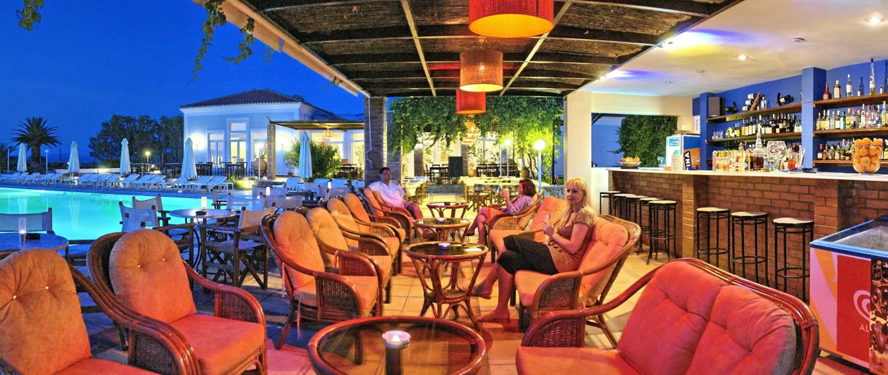 Lounge or bar in Panselinos Hotel