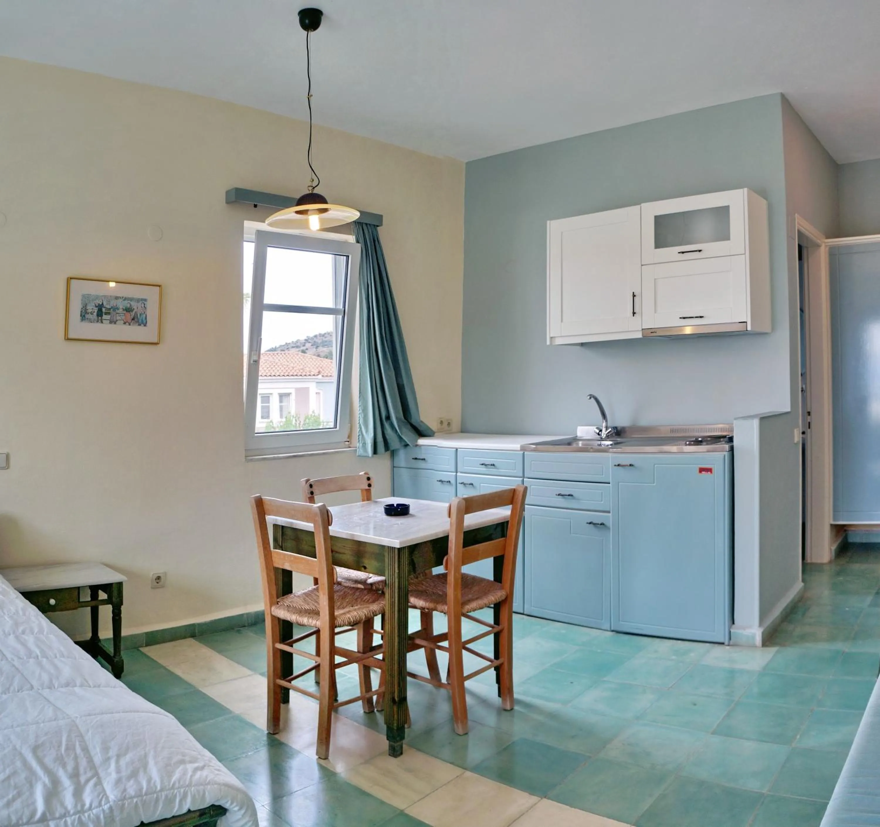 Kitchen or kitchenette in Panselinos Hotel