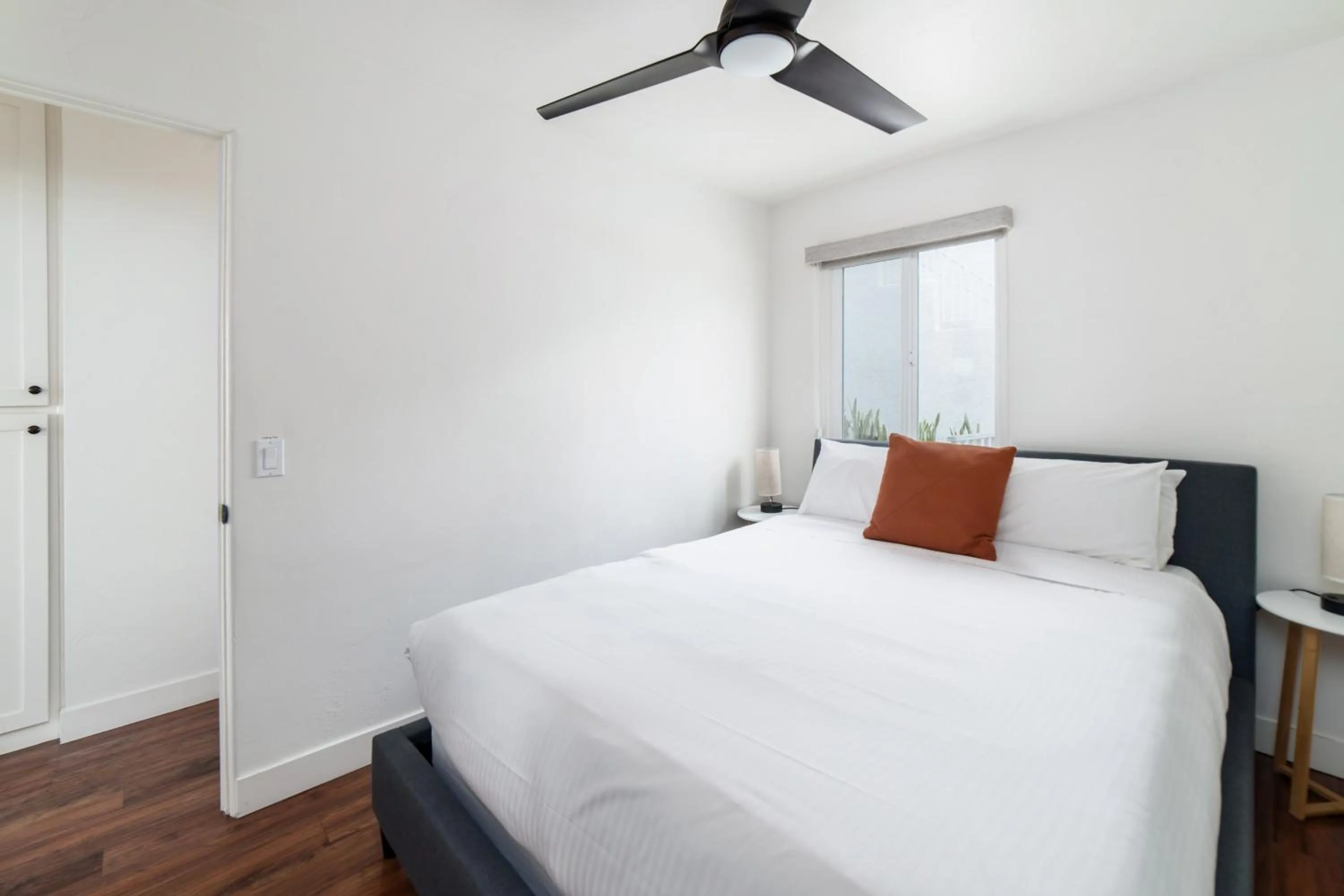 Bedroom, Bed in Pacific Villas