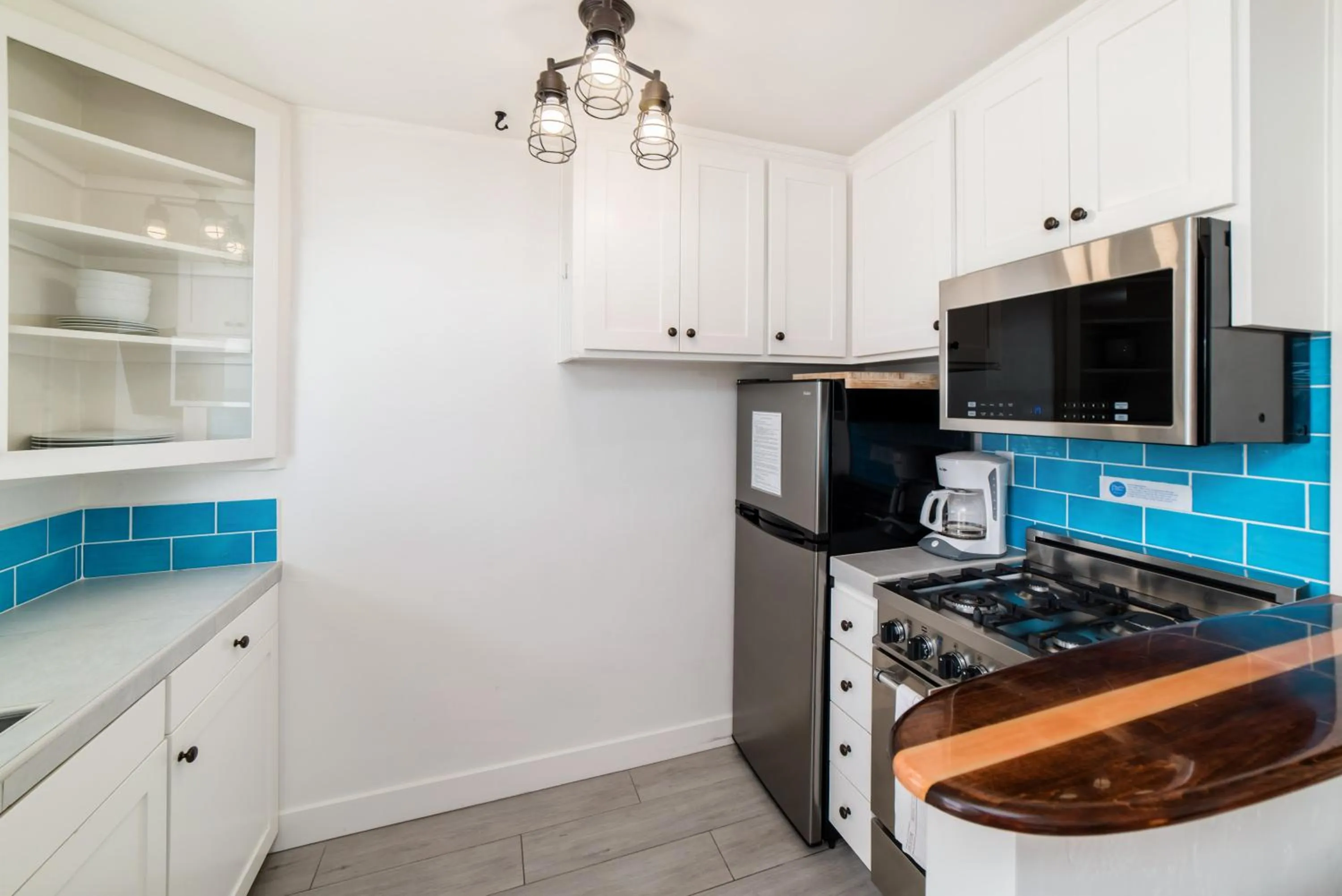 Kitchen or kitchenette in Pacific Villas