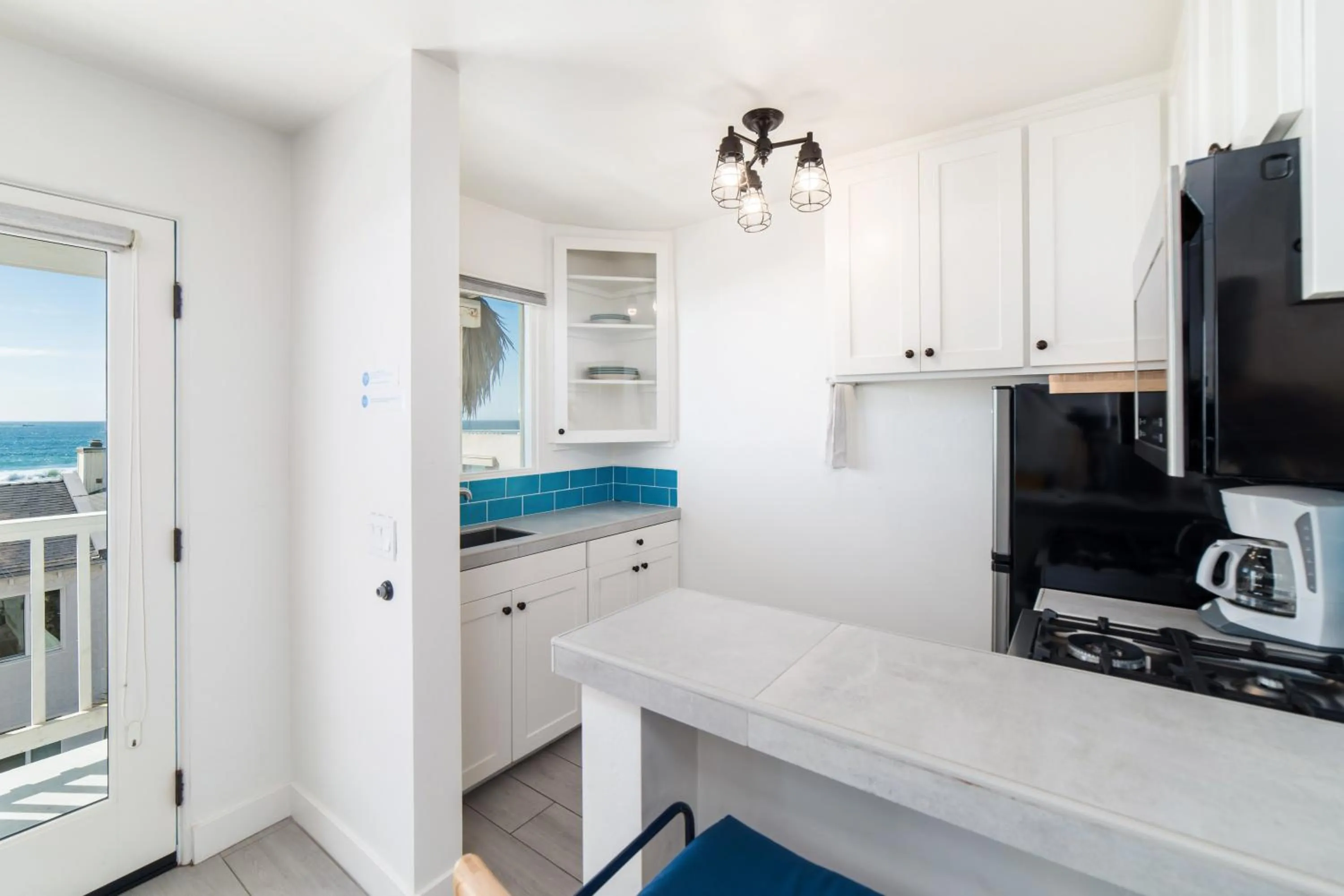 Kitchen or kitchenette in Pacific Villas