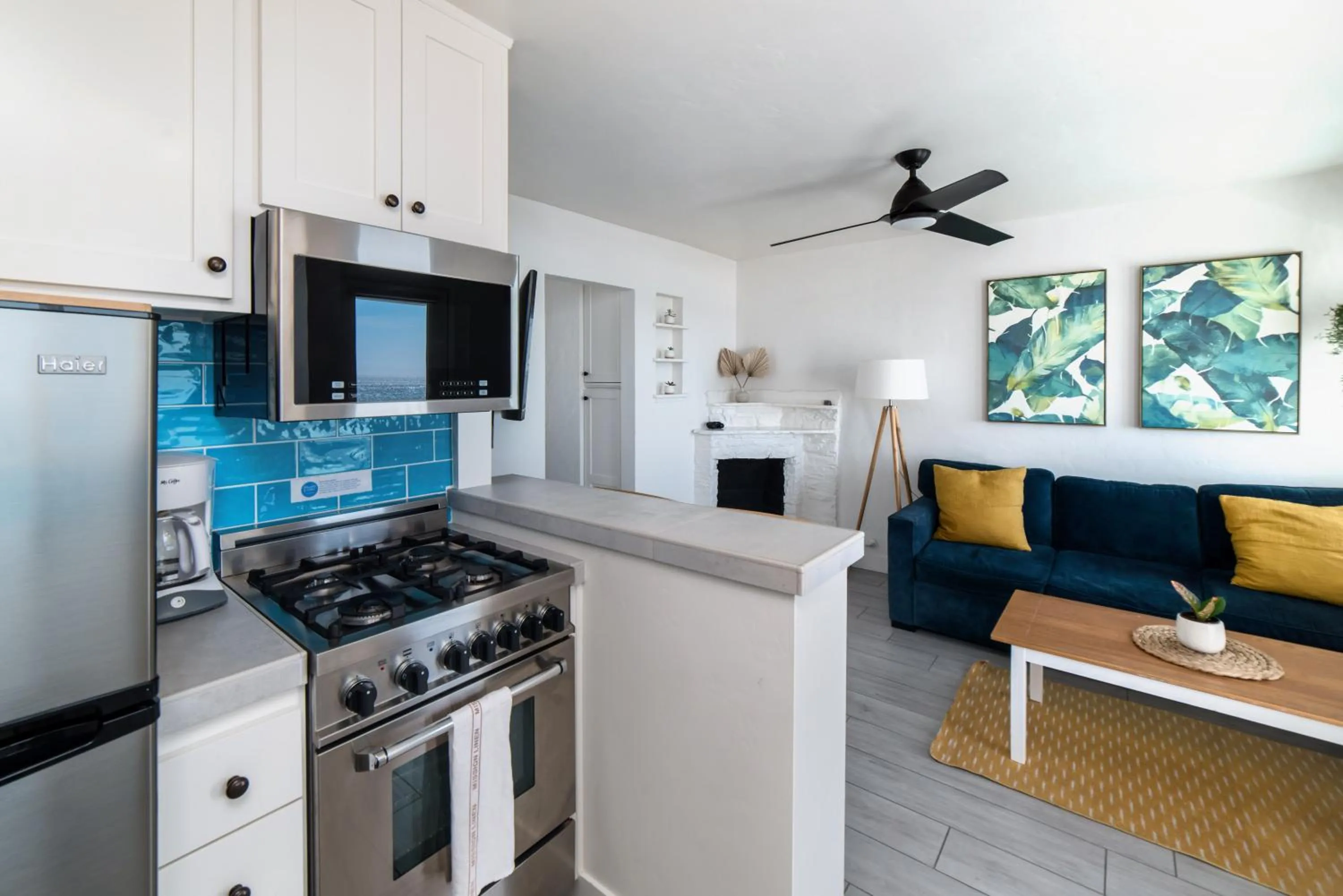 Kitchen or kitchenette in Pacific Villas